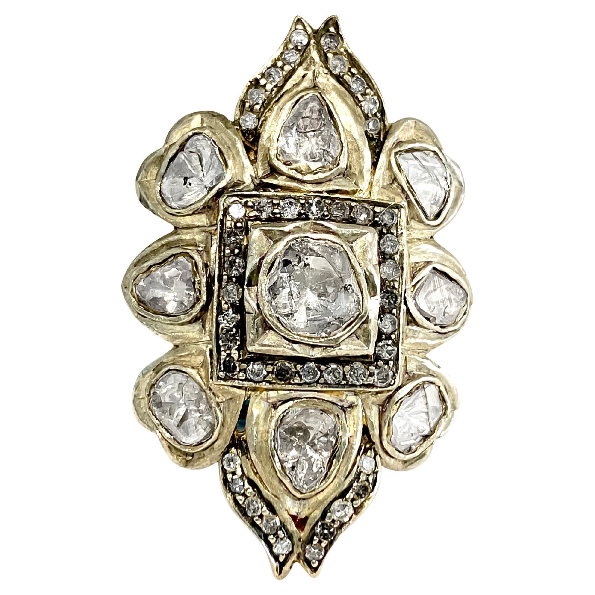Anillo con pavé de diamantes talla rosa natural. Oro amarillo de 14 quilates