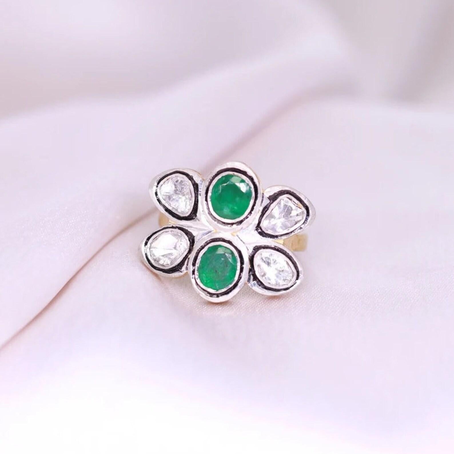 Art Deco Natural Rose Cut Polki Diamond Emerald sterling Silver Handmade Vintage Ring. For Sale