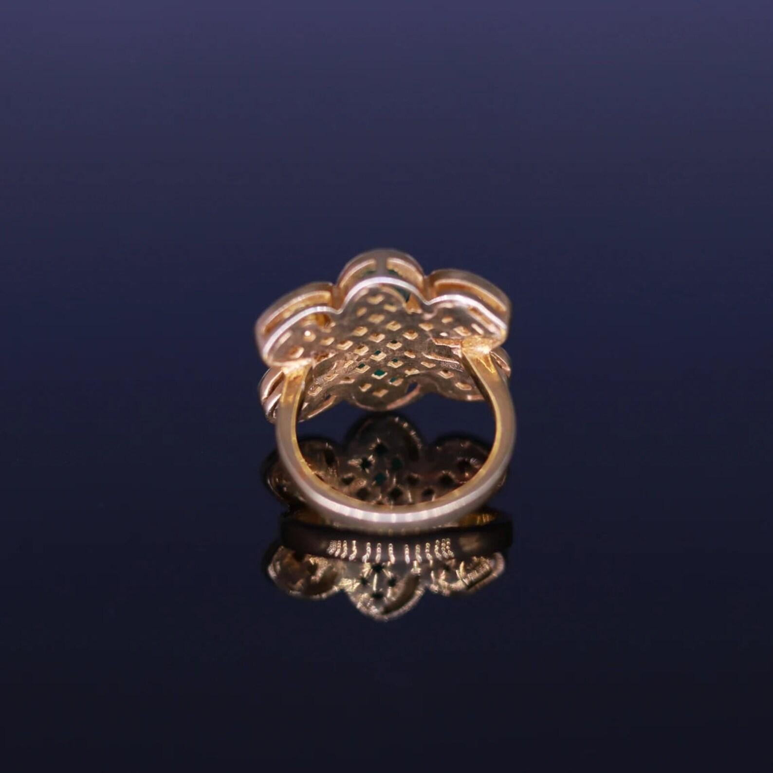 Natural Rose Cut Polki Diamond Emerald sterling Silver Handmade Vintage Ring. In New Condition For Sale In Chicago, IL