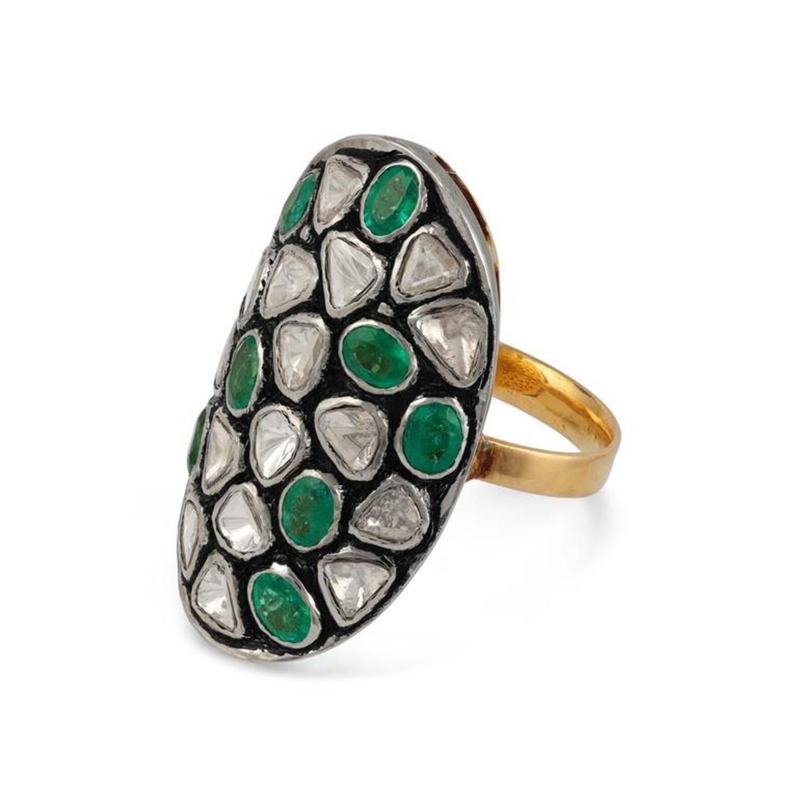 Natural Rose Cut Polki Diamond Emerald sterling Silver Handmade Vintage Ring. For Sale 3