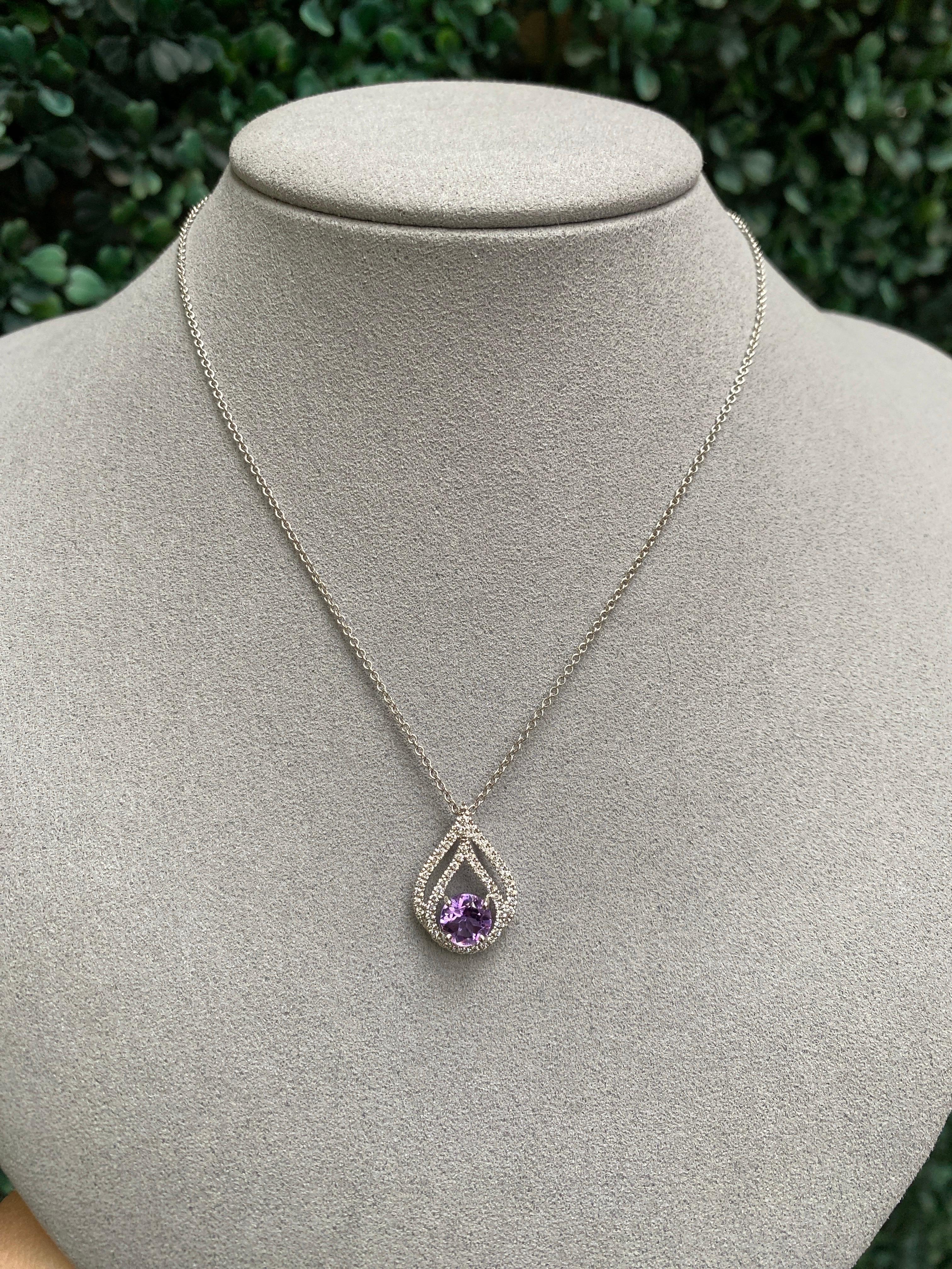 Collier pendentif en or blanc 18 carats avec améthyste ronde naturelle et diamants en vente 5