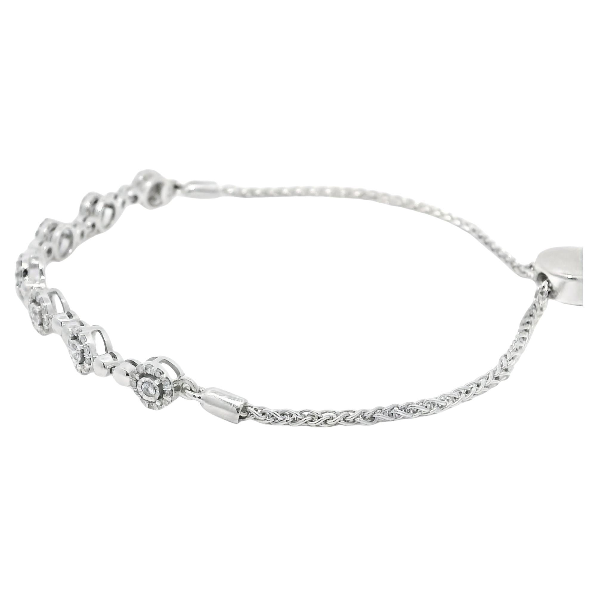 Natural Round Brilliant Diamond 10-Karat Adjustable Station Bracelet En Stock Moderno en venta