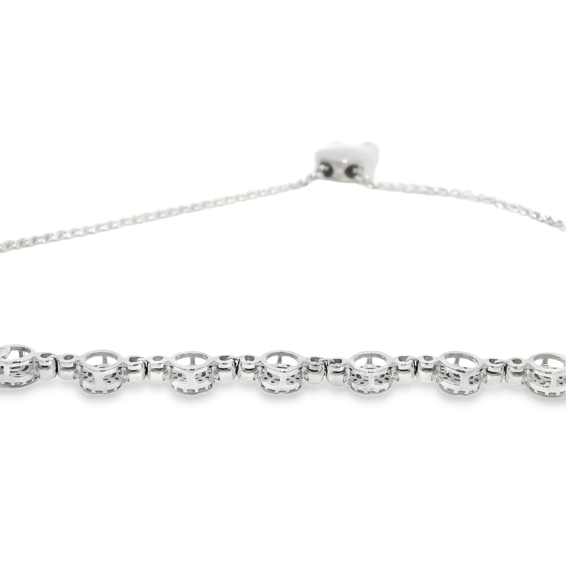 Natural Round Brilliant Diamond 10-Karat Adjustable Station Bracelet En Stock en venta 2