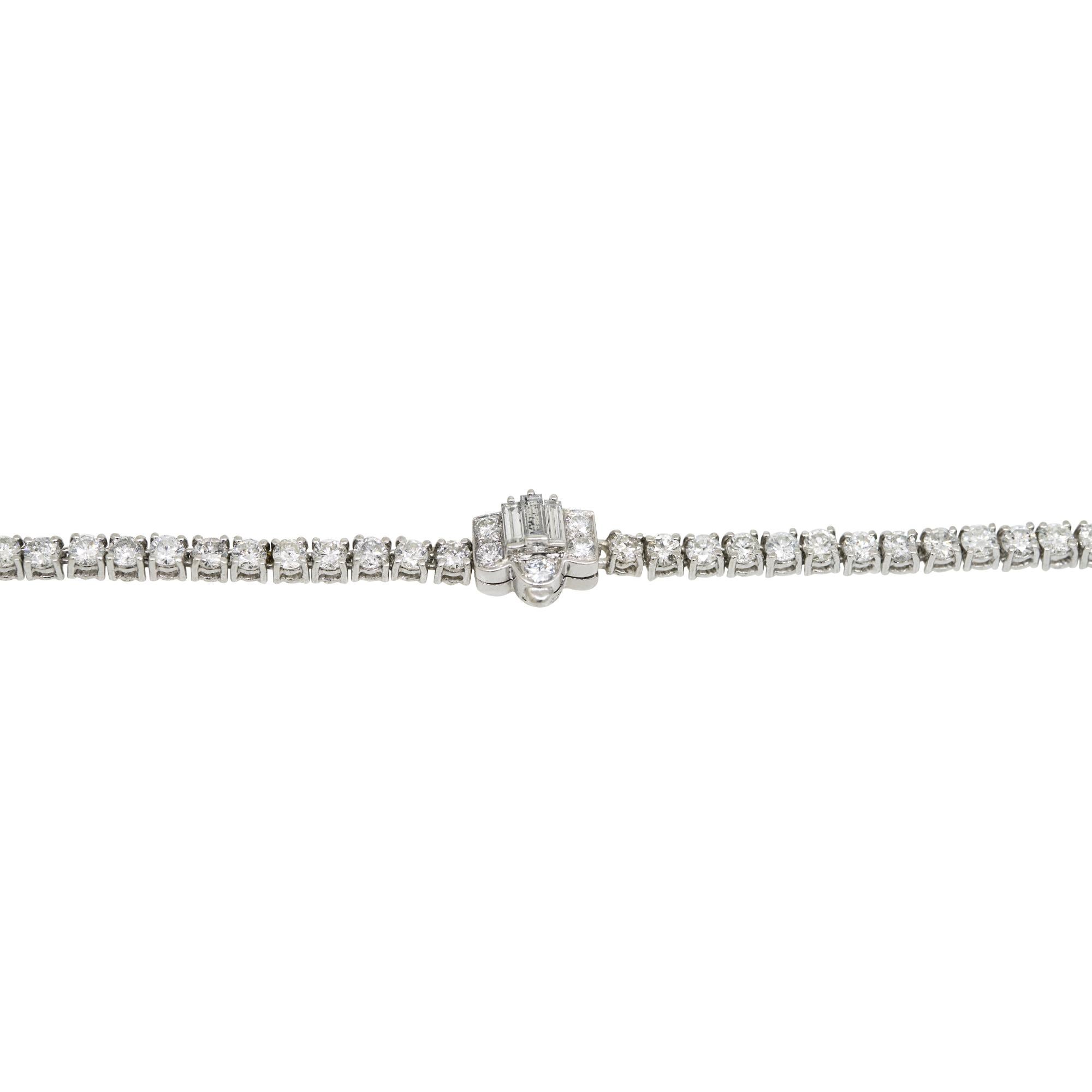 Natural Round Brilliant Diamond Graduated Platinum Tennis Necklace En Stock 1