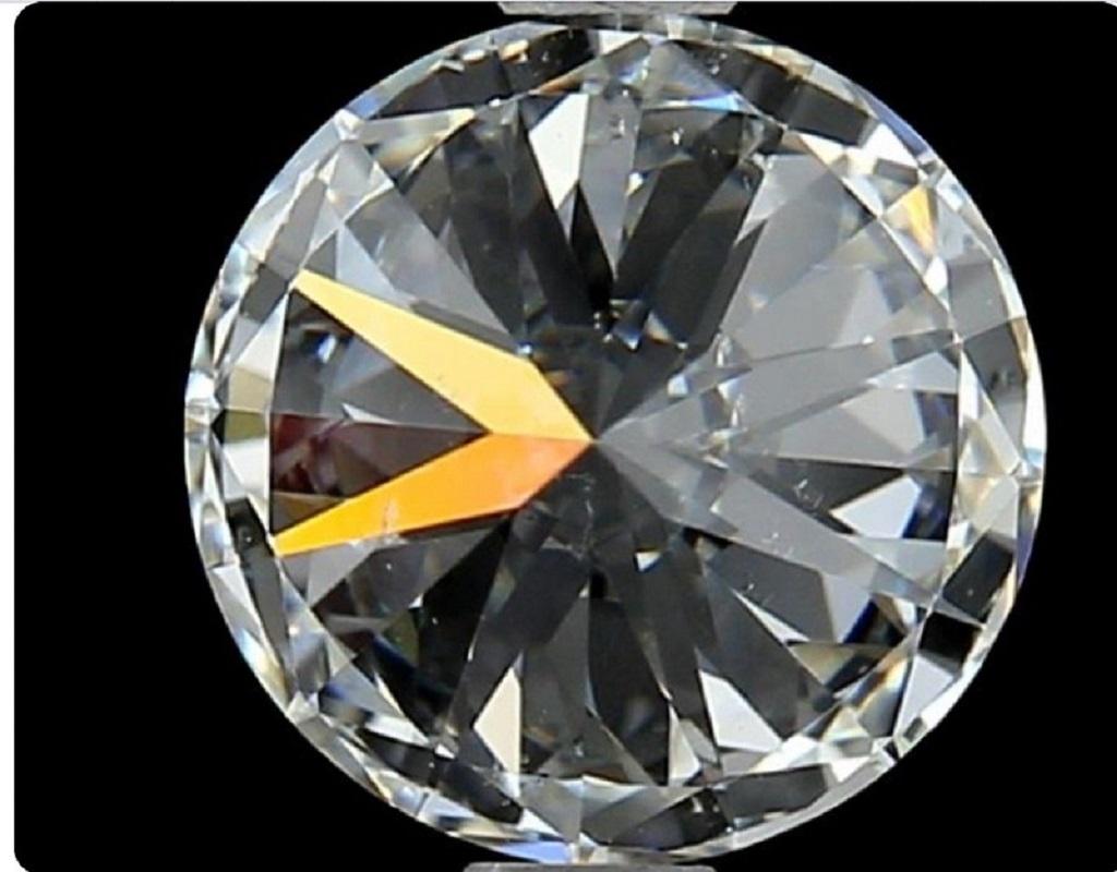 Women's or Men's Natural Round Brilliant Diamond in 0.30 Carat F SI2, GIA Certificate For Sale
