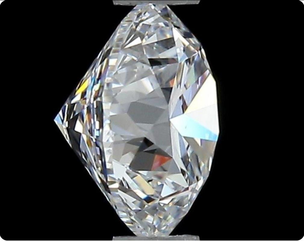 Diamant rond et brillant naturel de 0,52 carat E VS2, certificat GIA Unisexe en vente