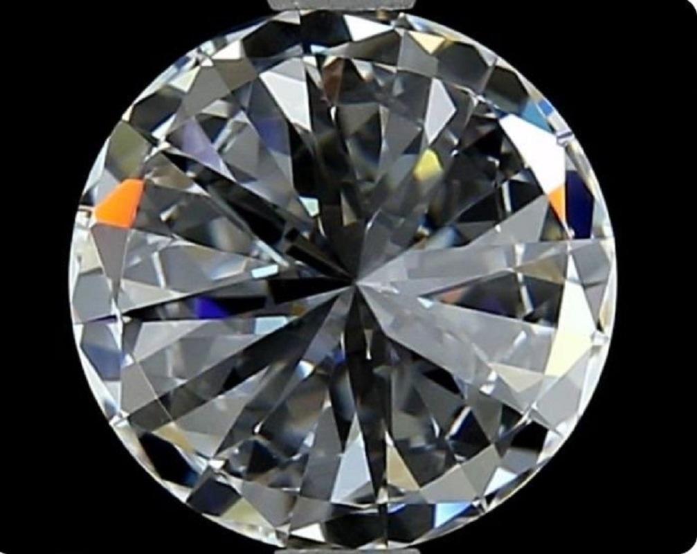 Women's or Men's Natural Round Brilliant Diamond in a 1.00 Carat G VS2, EGL Certificate For Sale