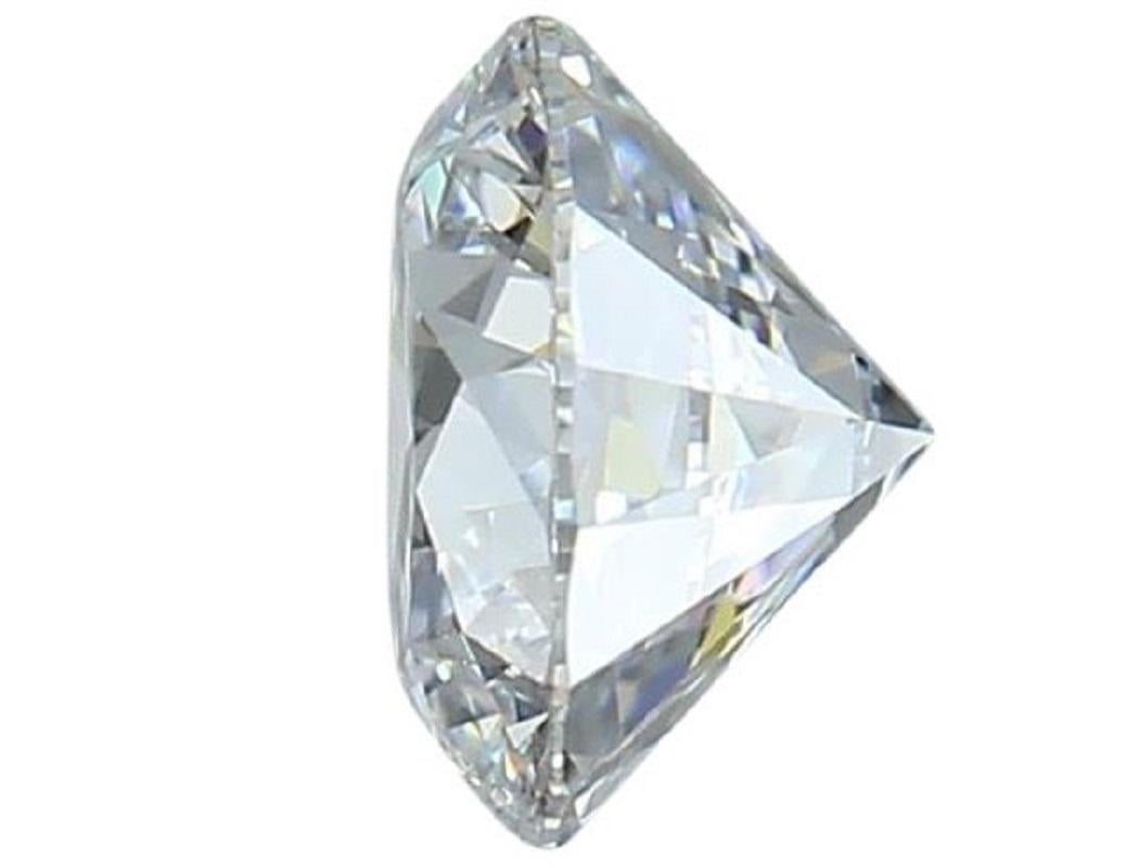 Natural Round Brilliant Diamond in a 1.05 Carat D VS2, IGI Certificate In New Condition For Sale In רמת גן, IL