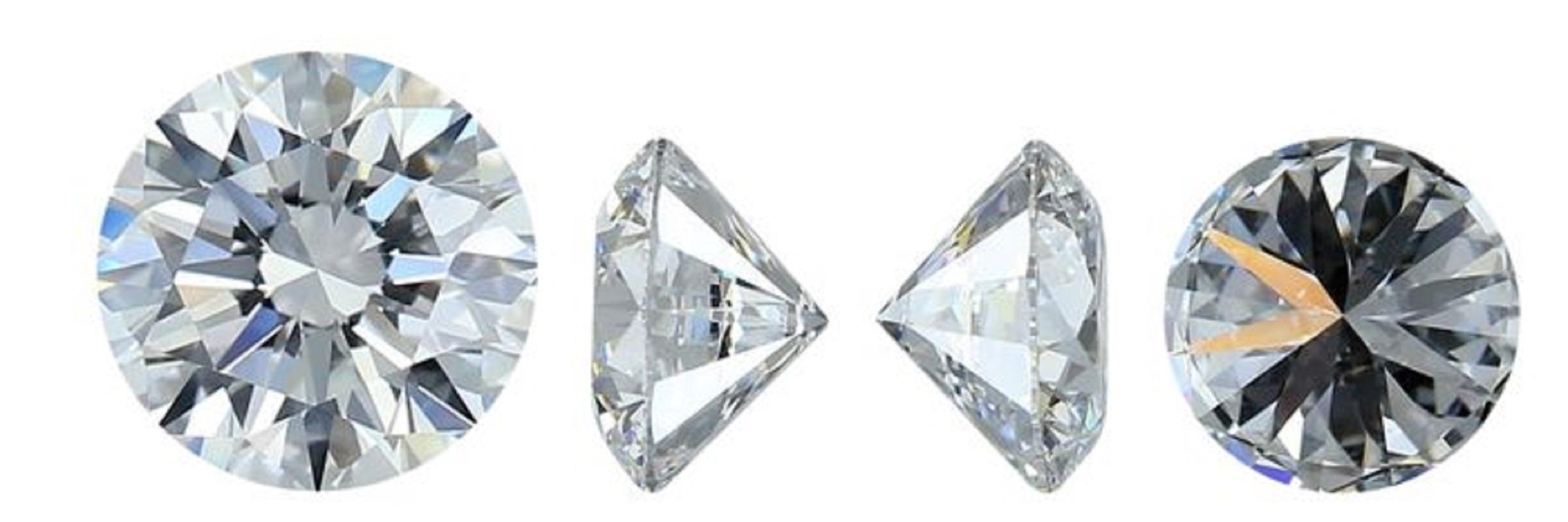 Natural Round Brilliant Diamond in a 1.05 Carat D VS2, IGI Certificate For Sale 1