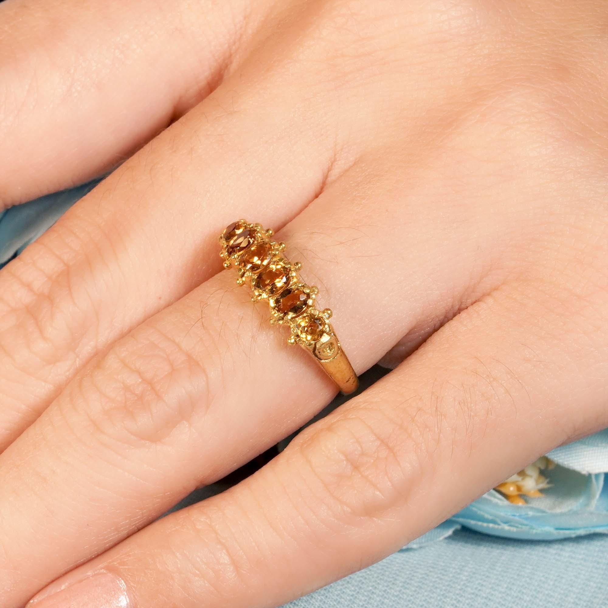 Im Angebot: Natürlicher runder Citrin Vintage-Ring mit sechs Steinen im Vintage-Stil aus massivem 9K Gelbgold () 11