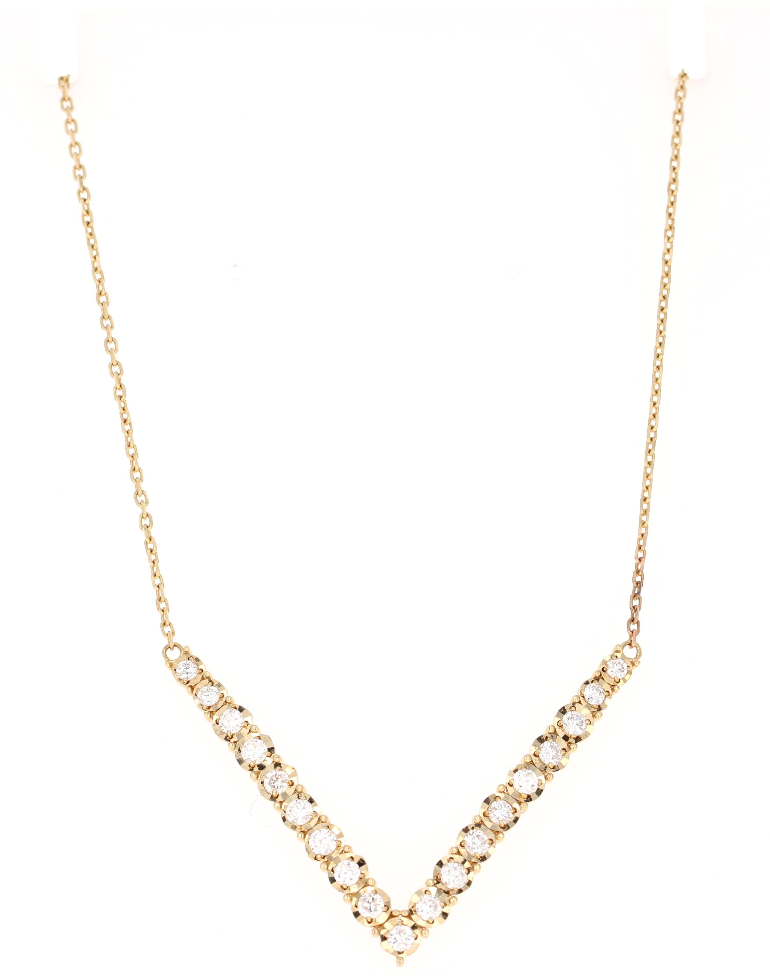 Pendentif chaîne en or jaune 14K avec diamant naturel de taille ronde

Caractéristiques de l'article :

19 diamants de taille ronde pesant 0,88 carats (pureté : SI2, couleur : F) 
Serti en or jaune 14K 
Longueur du collier 16 pouces

Illuminez votre