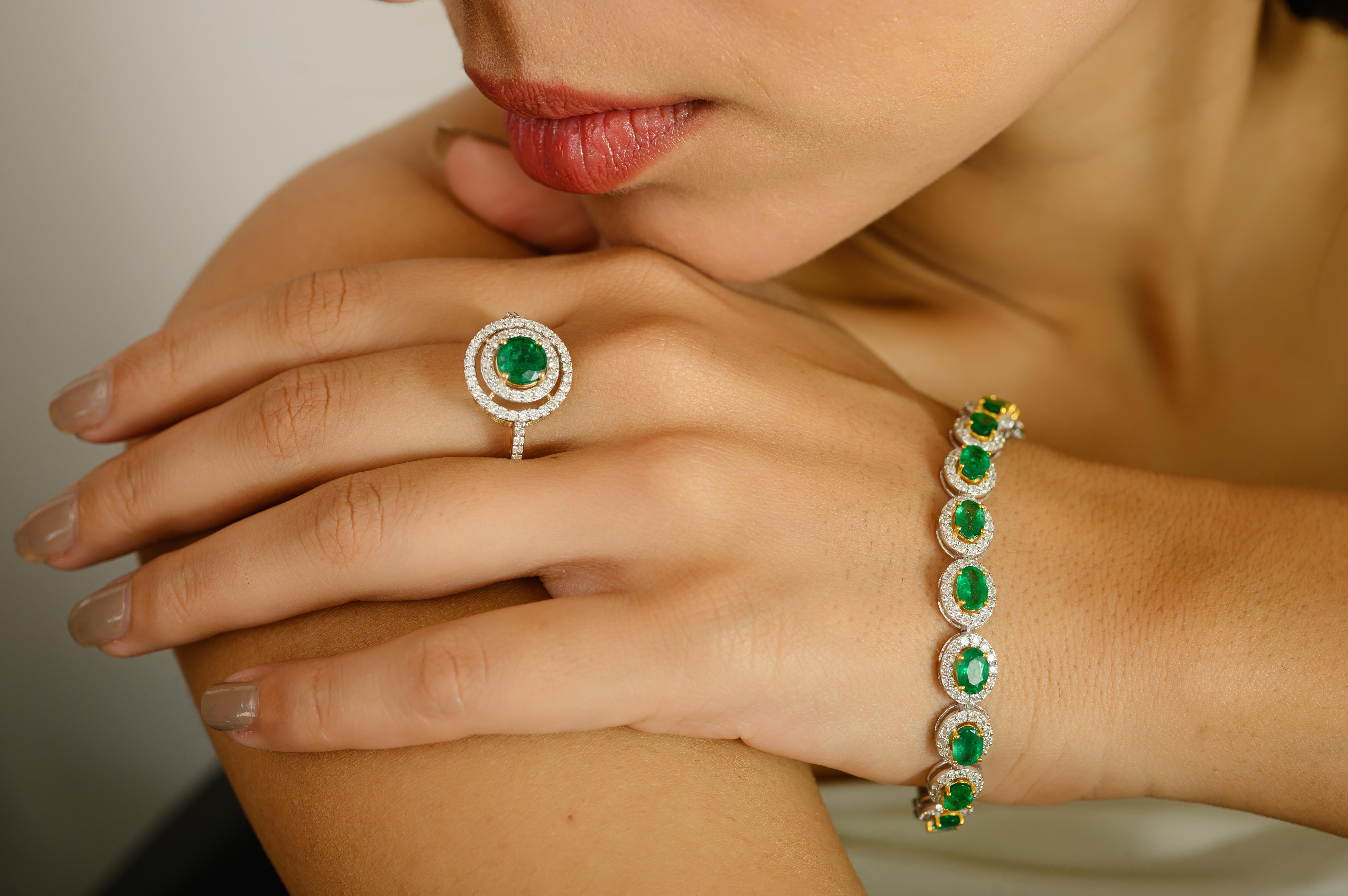 For Sale:  Natural Round Cut Emerald and Double Halo Diamond Wedding Ring in 18k Gold 10