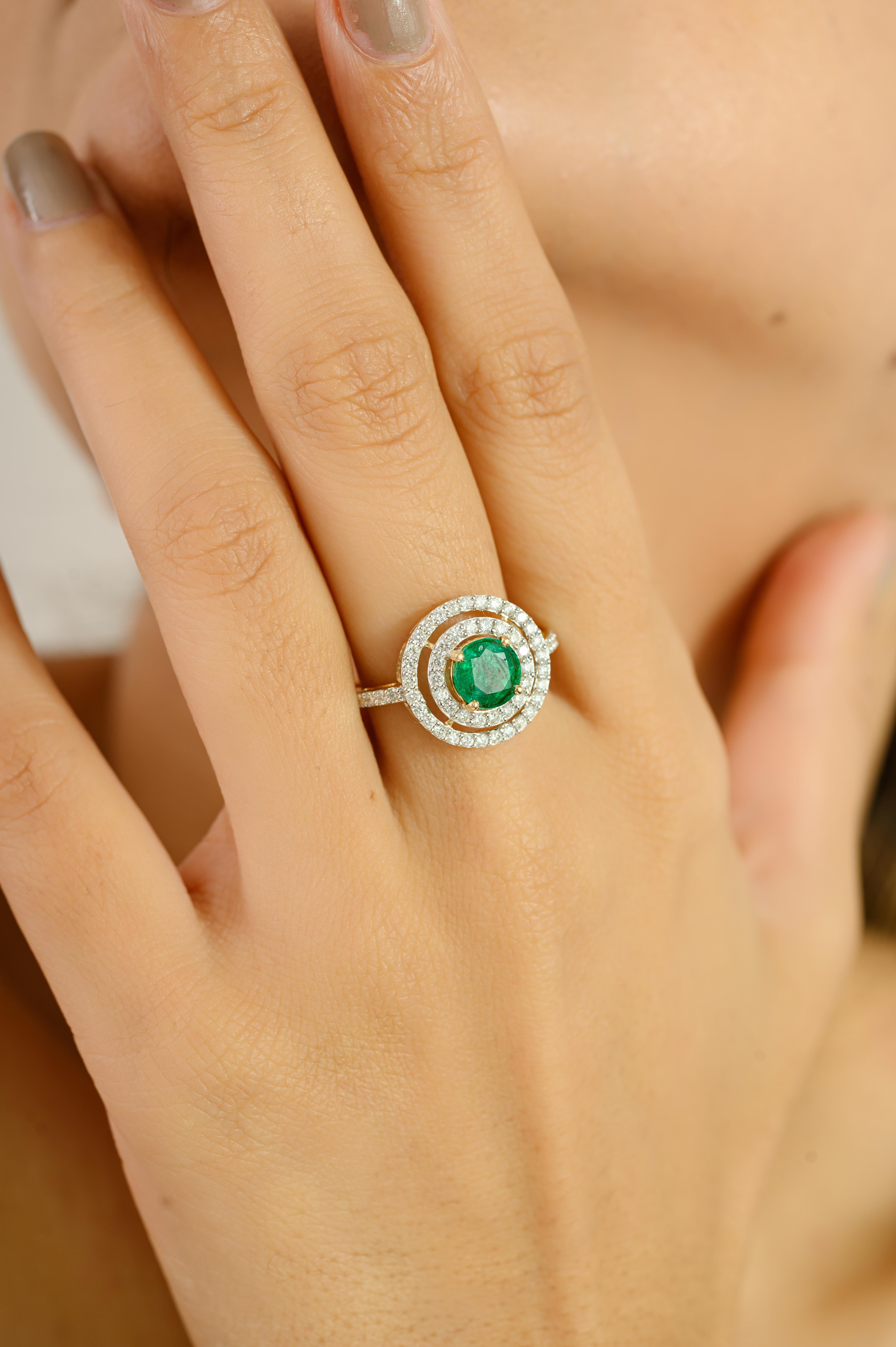 For Sale:  Natural Round Cut Emerald and Double Halo Diamond Wedding Ring in 18k Gold 4