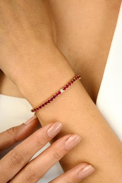 Tennisarmband aus 14 Karat Gelbgold mit natürlichem Rubin im Rundschliff und Diamant 2,96 Karat