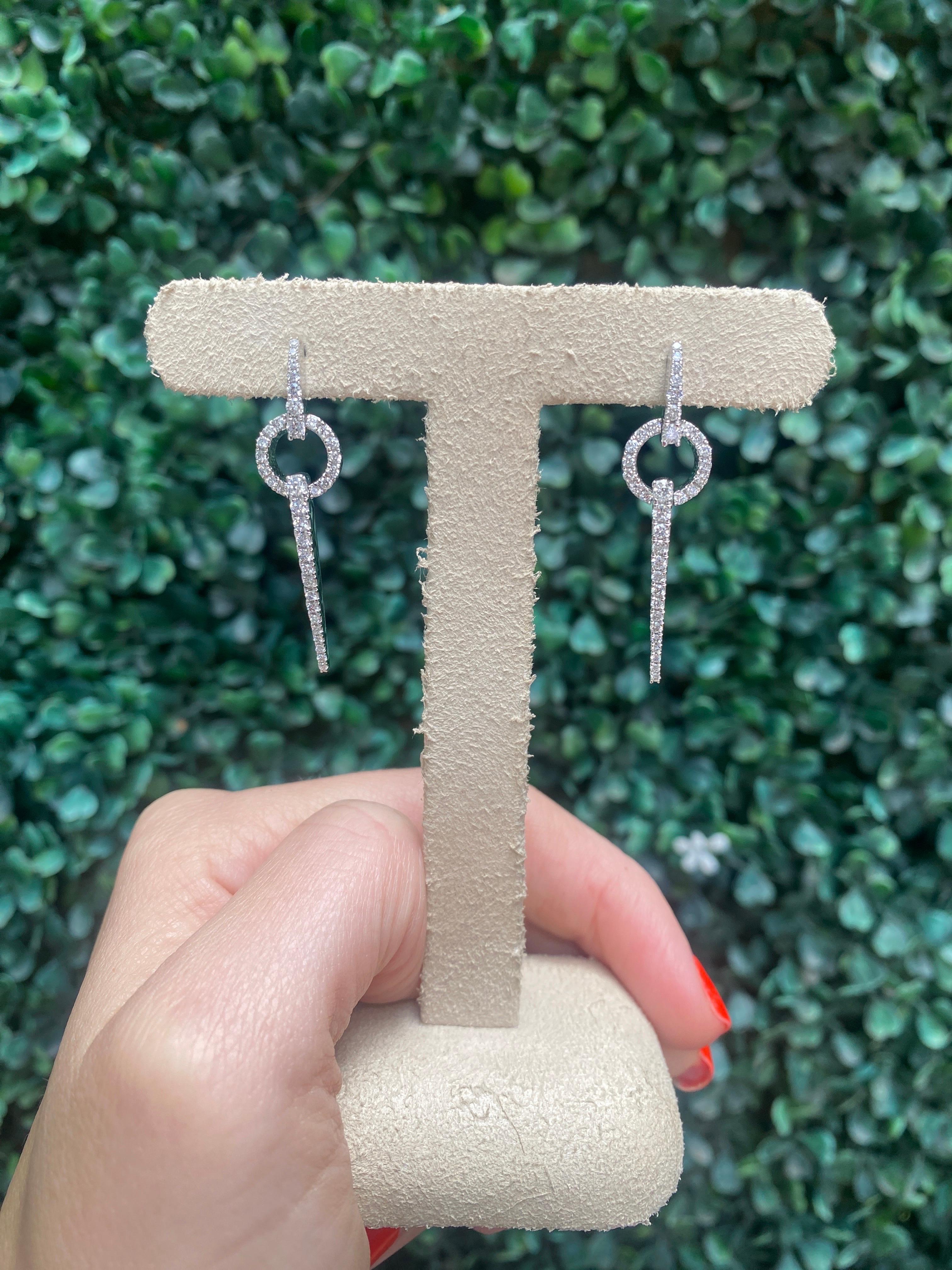 da uomo o donna Orecchini pendenti contemporanei con diamante rotondo Nature in vendita