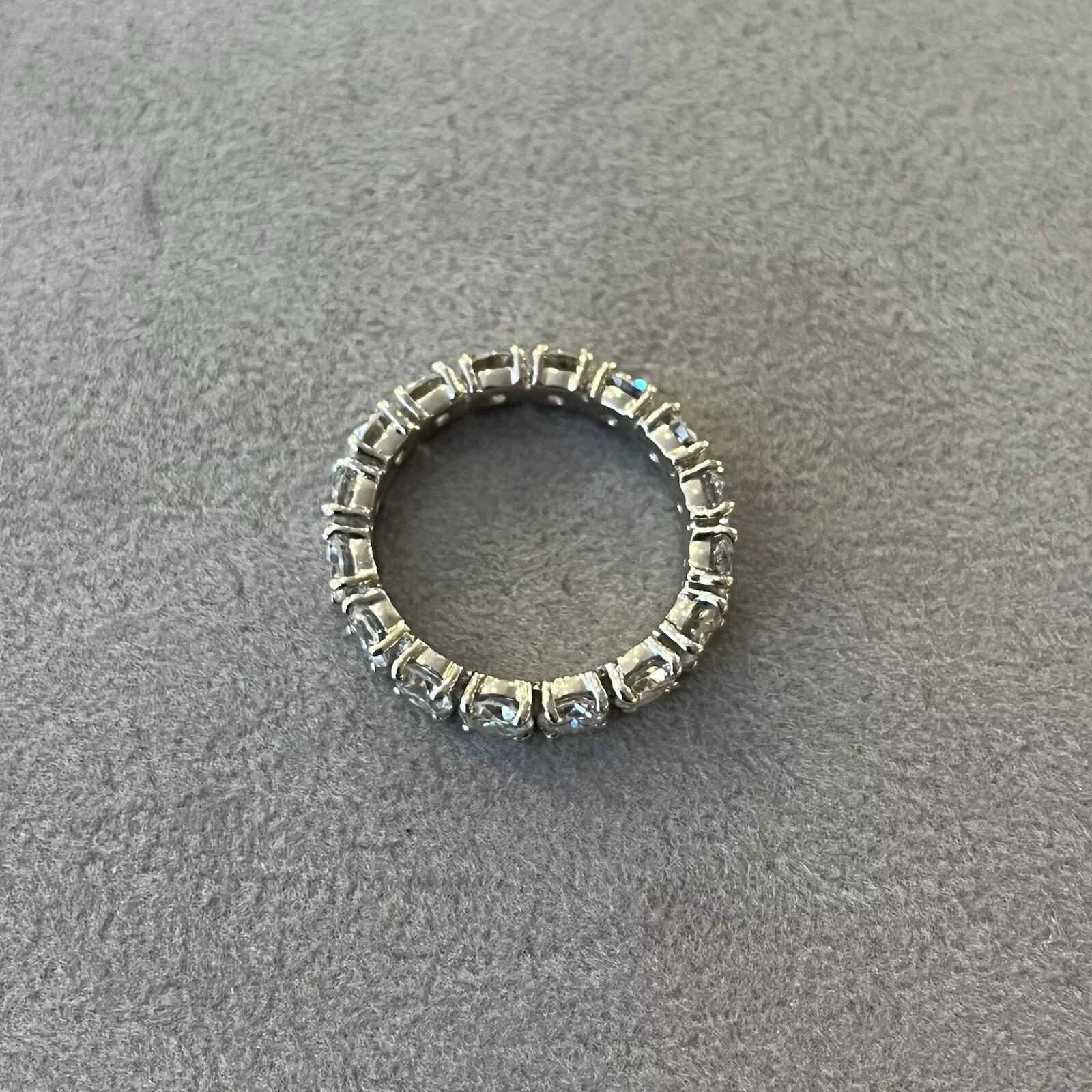 Bague d'éternité en platine avec diamant rond naturel de 3,37 carats, taille 6 Excellent état - En vente à La Jolla, CA