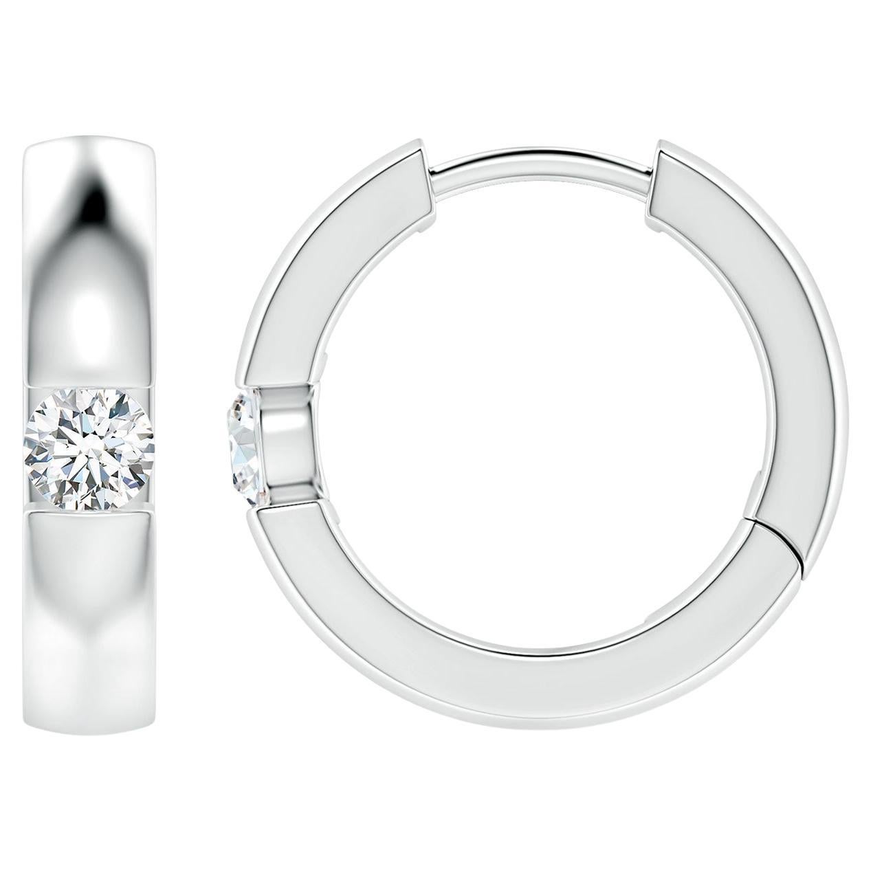 ANGARA, boucles d'oreilles créoles en or blanc 14 carats avec diamants ronds naturels 0,15 carat en vente
