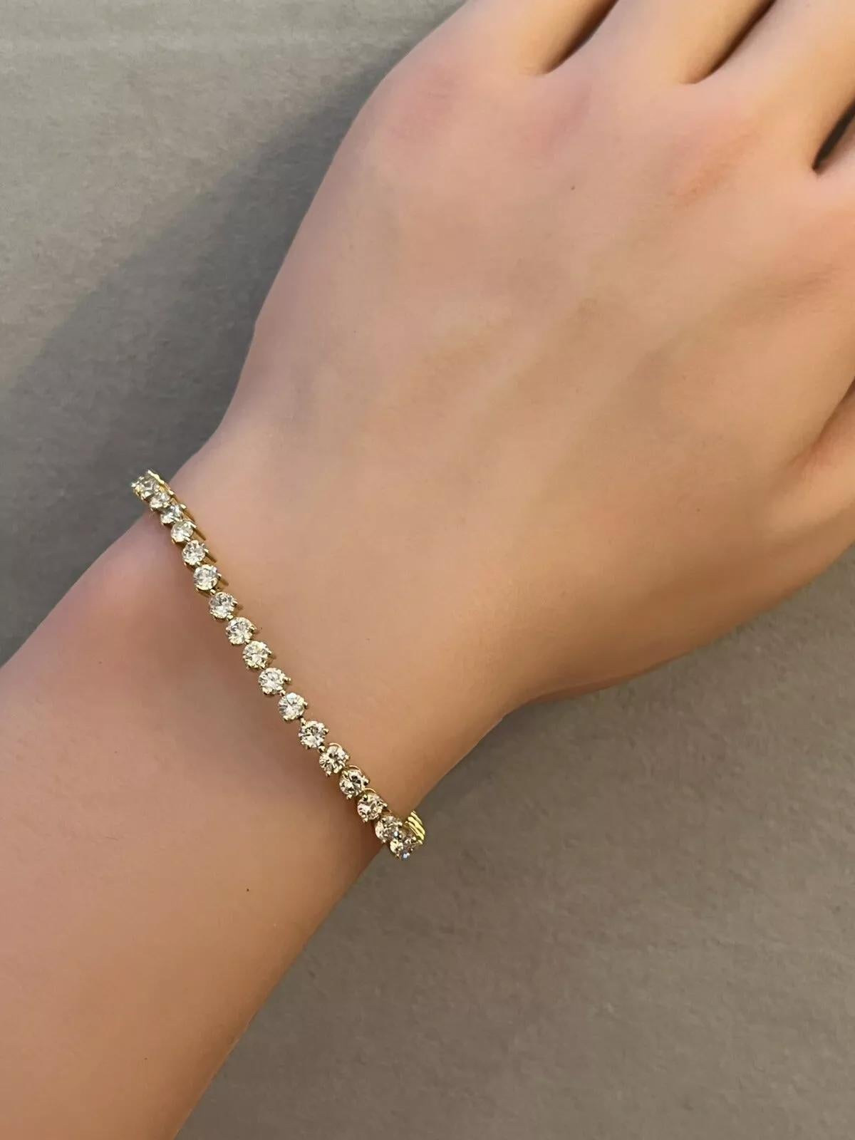 Women's or Men's Natural Round Diamond Tennis Bracelet 4.91 cttw in 18k Yellow Gold For Sale