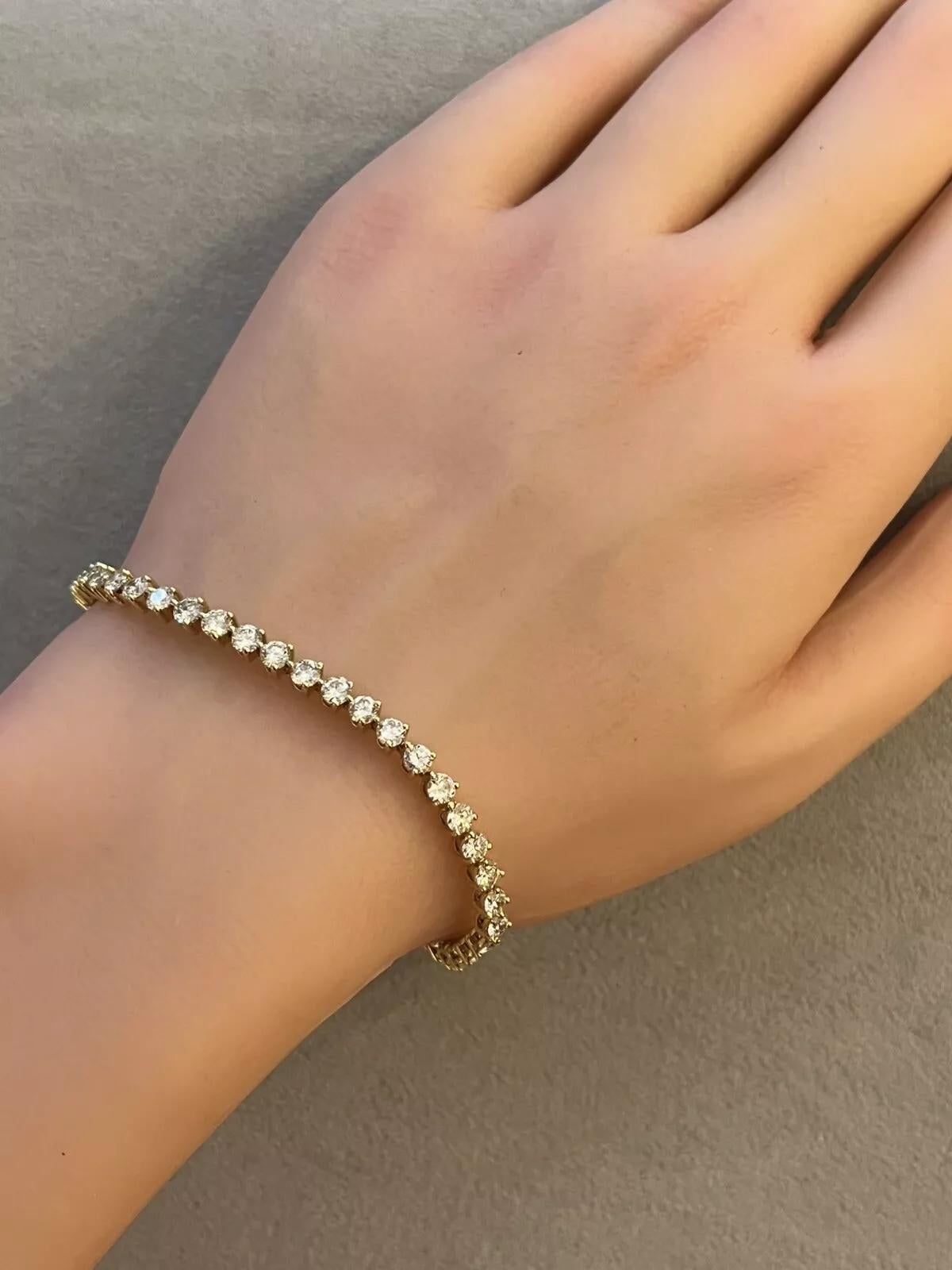 Natural Round Diamond Tennis Bracelet 4.91 cttw in 18k Yellow Gold For Sale 2