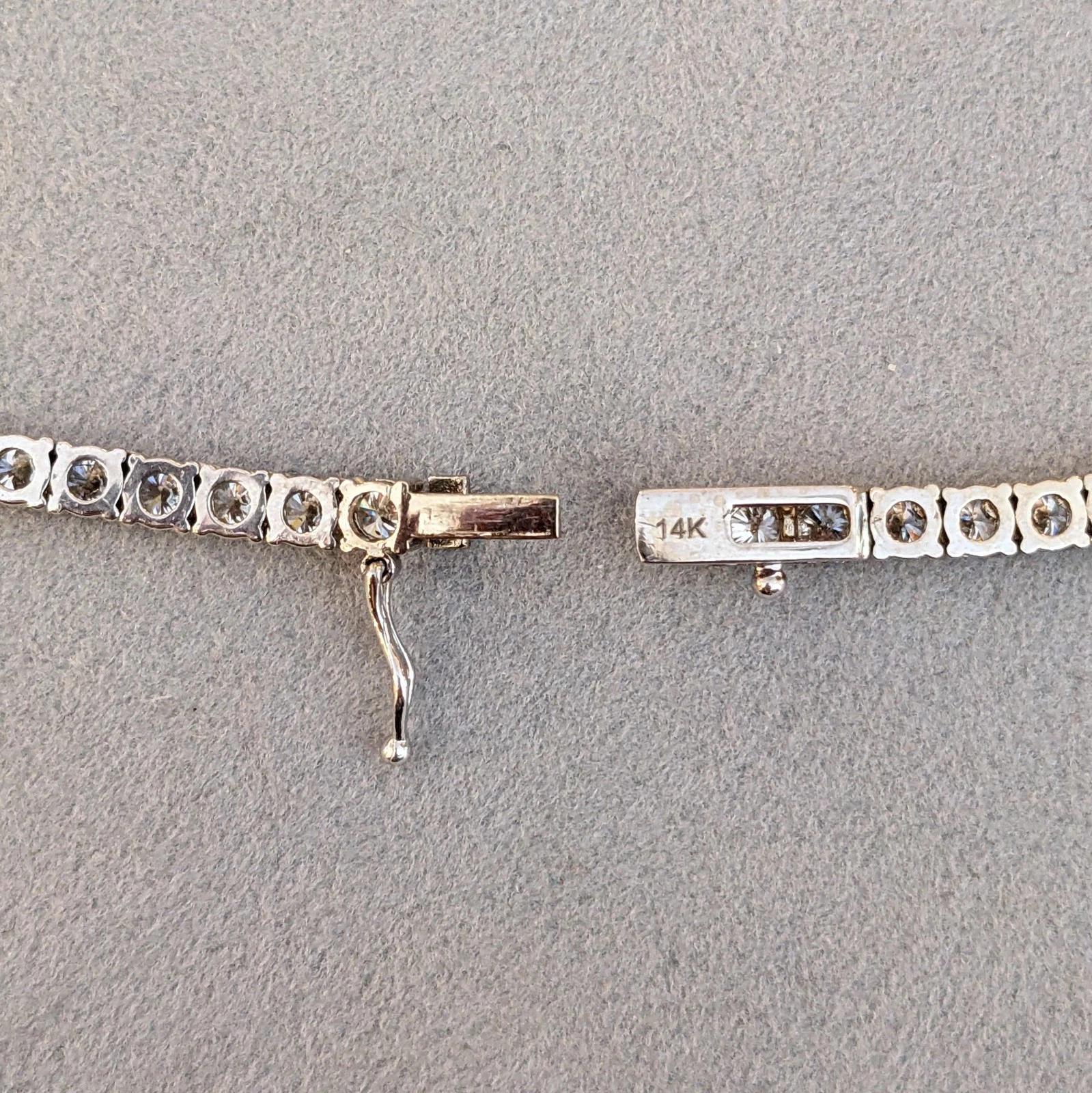 Collier de tennis en diamant rond naturel 18.63 cttw en or blanc 14k 18.25