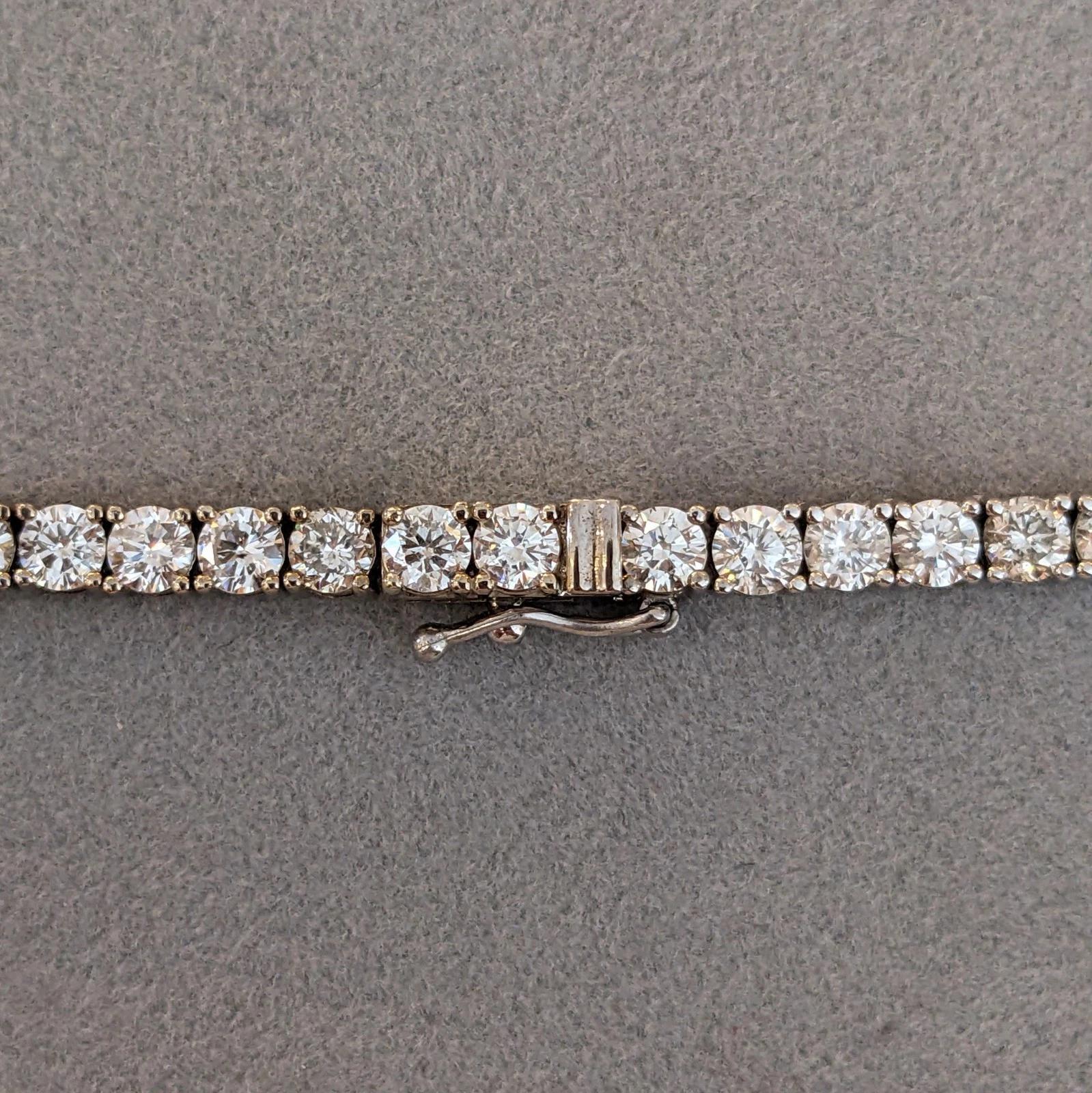 Collier de tennis en diamant rond naturel 18.63 cttw en or blanc 14k en vente 1