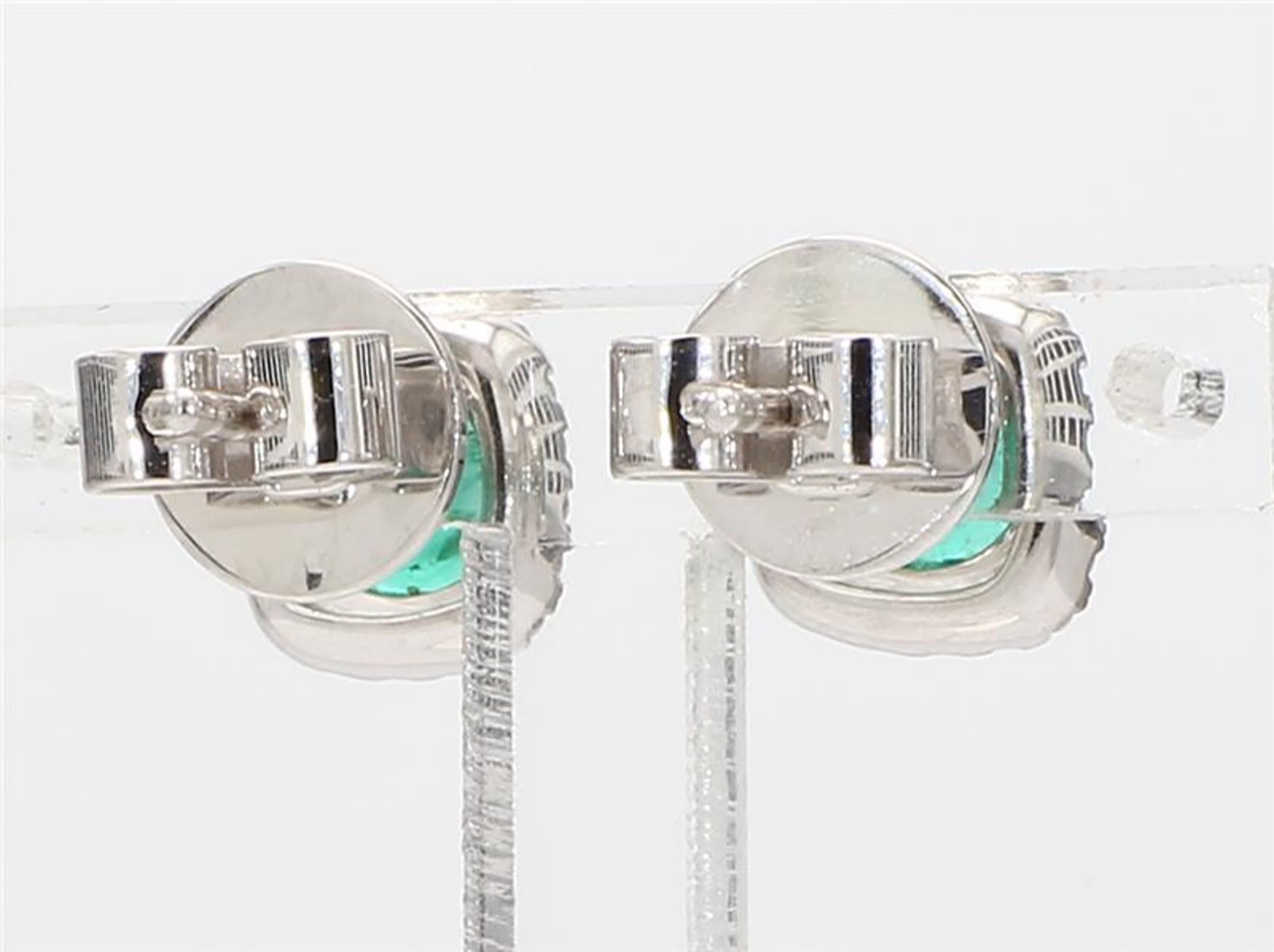 Natural Round Emerald and White Diamond 1.19 Carat TW White Gold Stud Earrings In New Condition For Sale In New York, NY