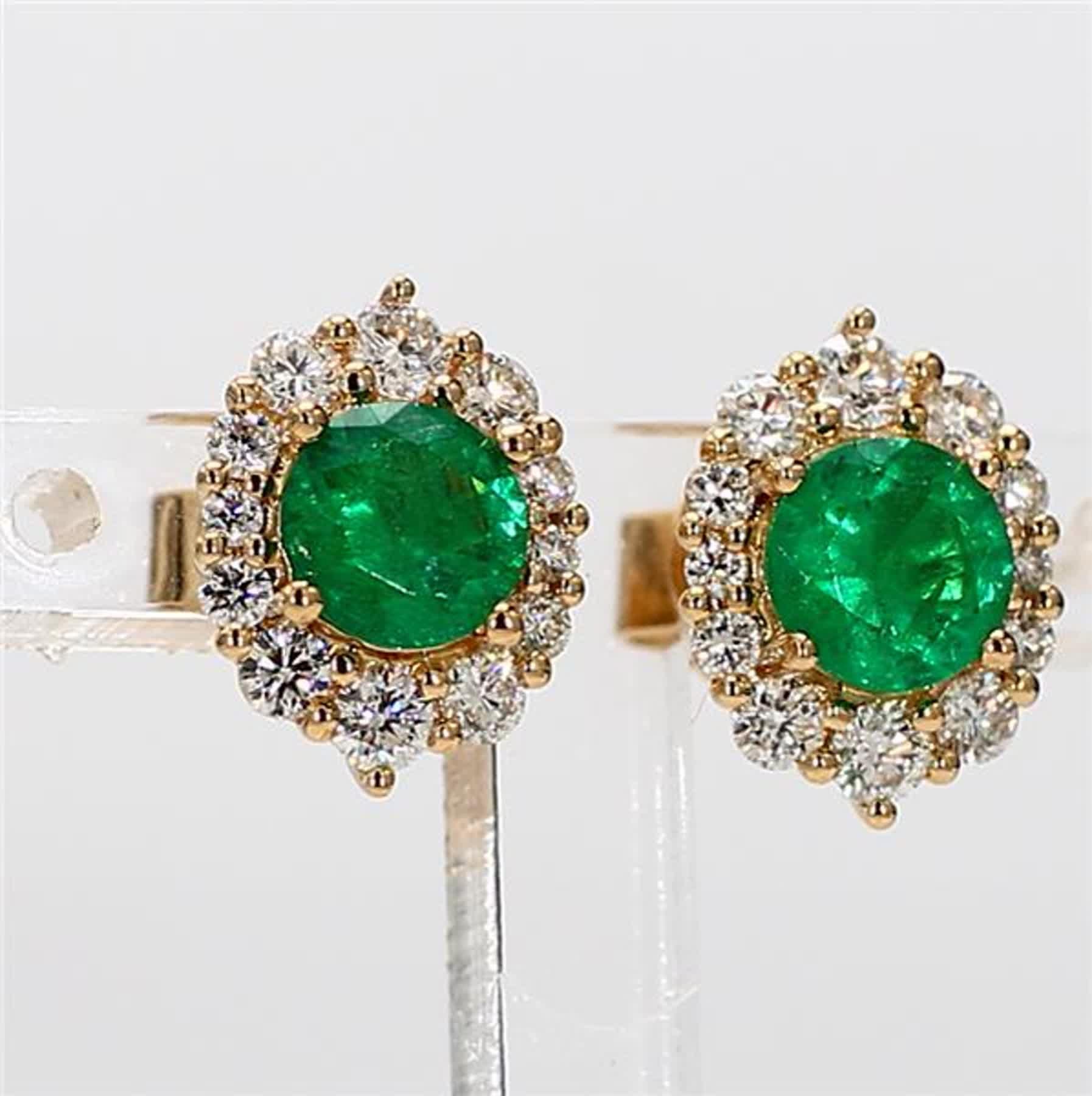 Natural Round Emerald and White Diamond 1.62 Carat TW Yellow Gold Stud Earrings For Sale 1