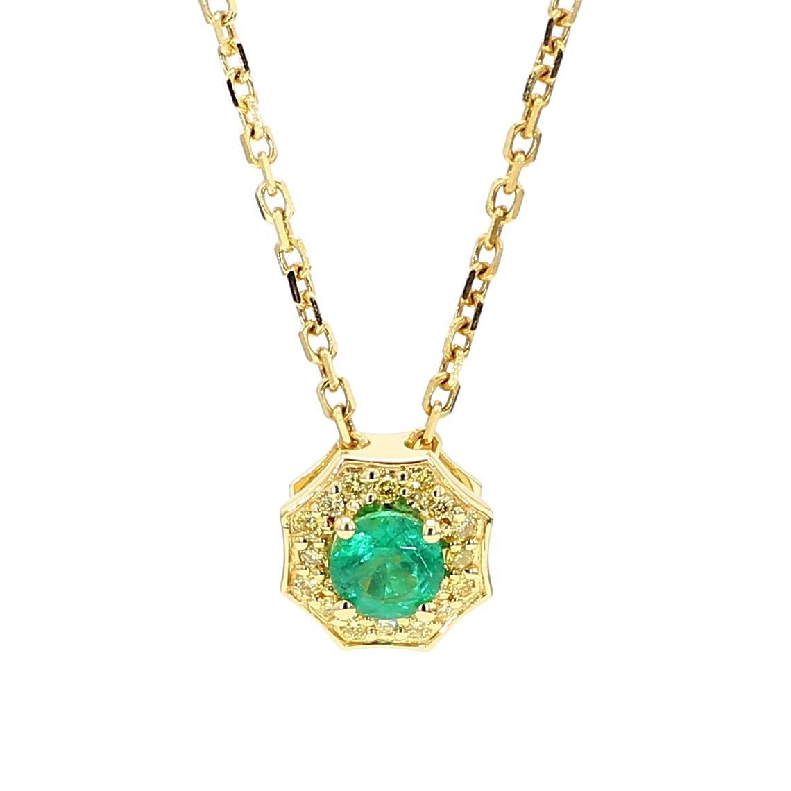 Contemporary Natural Round Emerald and Yellow Diamond .36 Carat TW Gold Drop Pendant For Sale