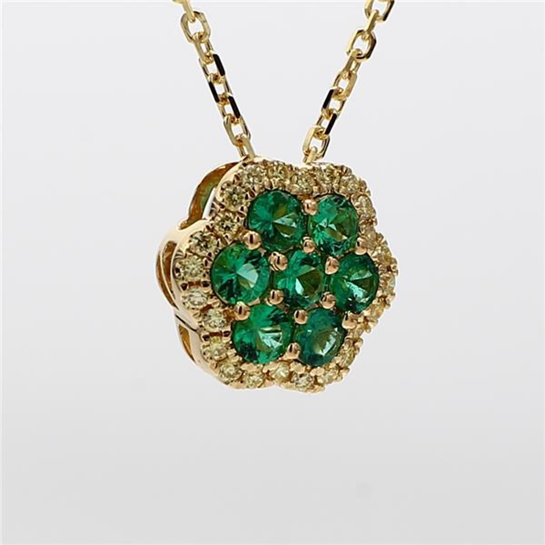 Natural Round Emerald and Yellow Diamond .78 Carat TW Gold Drop Pendant In New Condition In New York, NY