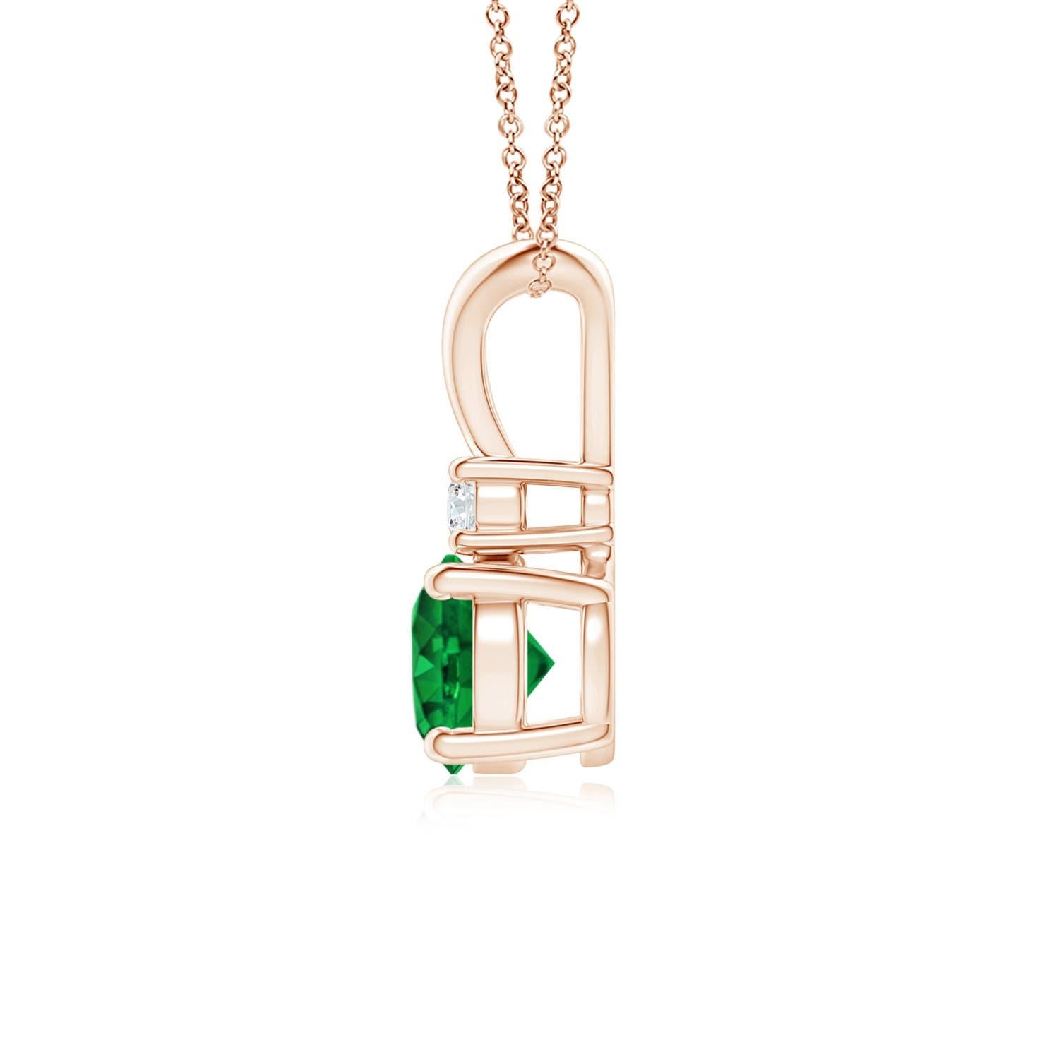 Modern Natural Round 0.75ct Emerald Solitaire Pendant with Diamond in 14K Rose Gold For Sale