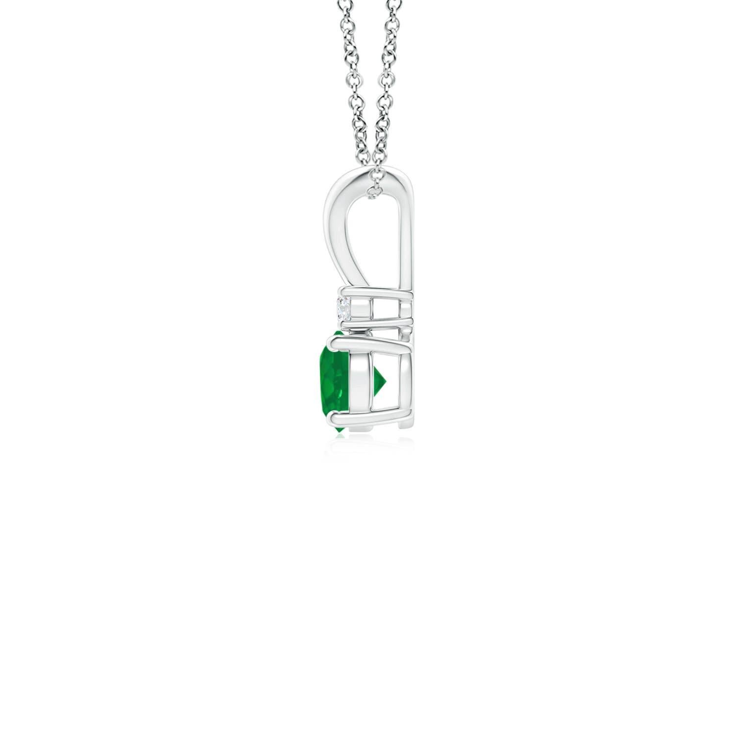 Moderne Pendentif solitaire avec émeraude ronde naturelle de 0,24 carat et diamants en or blanc 14 carats en vente