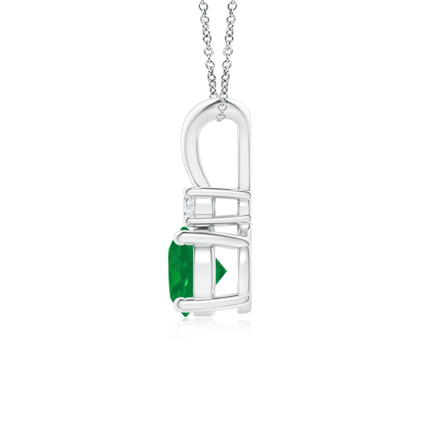 Modern Natural Round 0.75ct Emerald Solitaire Pendant with Diamond in 14K White Gold For Sale