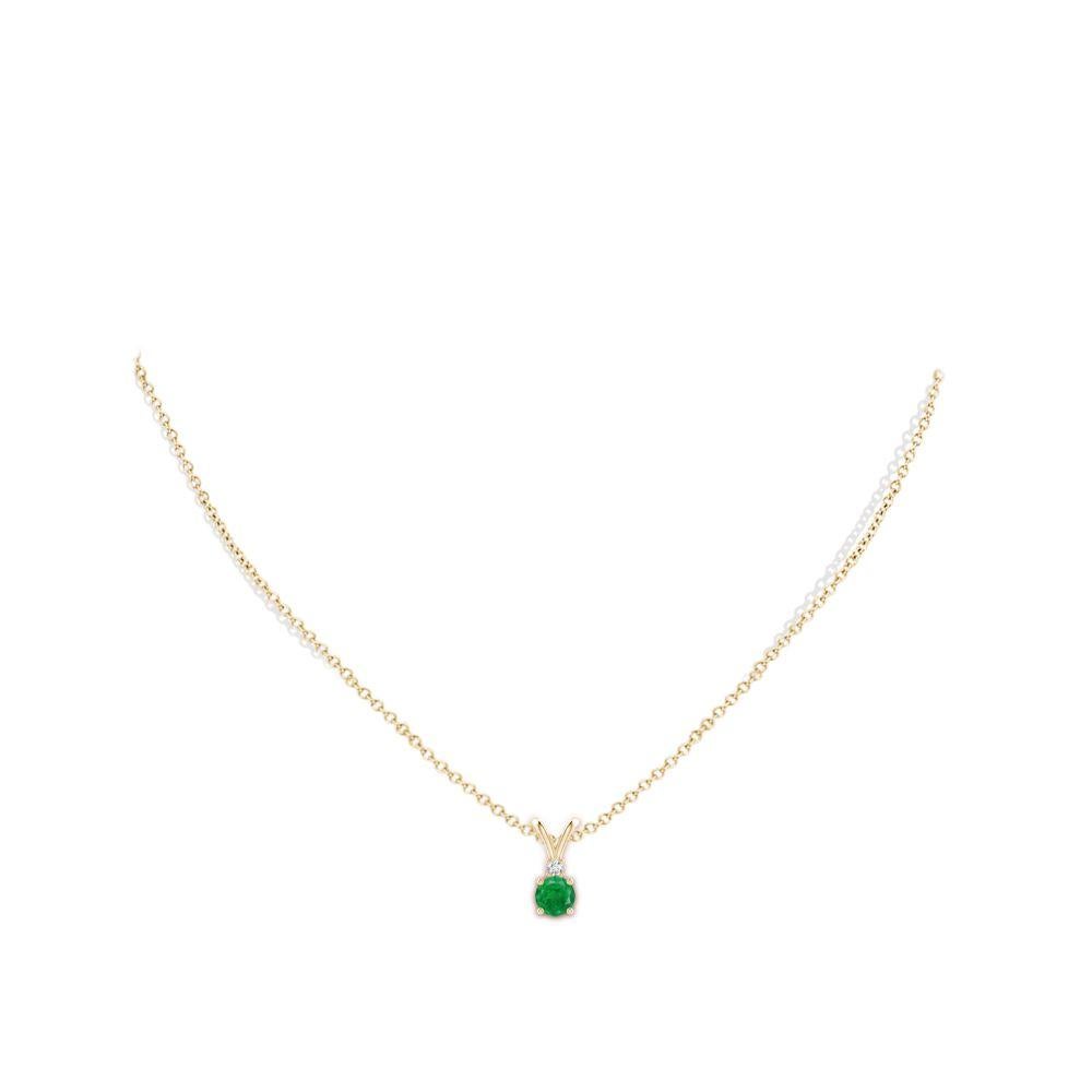 Round Cut Natural Round 0.45ct Emerald Solitaire Pendant with Diamond in 14K Yellow Gold For Sale