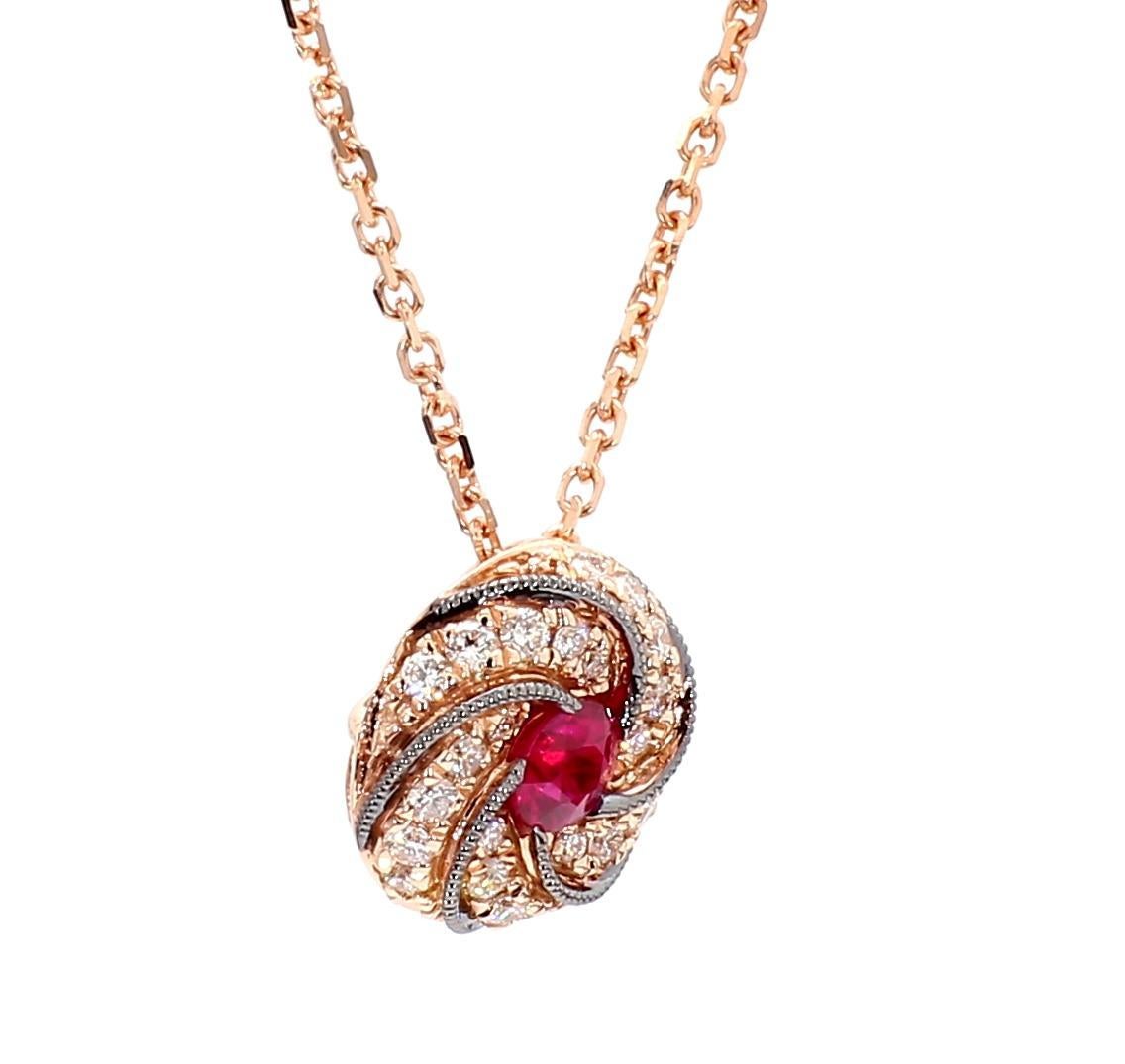 Colgante de oro rosa de 35 quilates TW de rubí rojo redondo natural y diamante blanco Corte redondo en venta