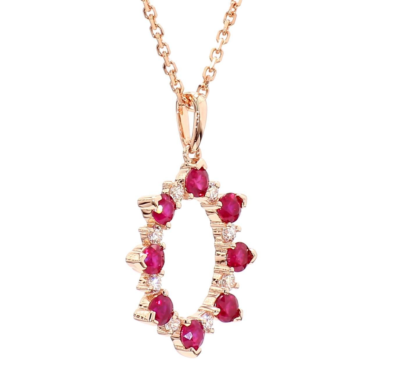 Taglio rotondo Ciondolo in oro rosa con rubino rosso rotondo naturale e diamante bianco da 70 carati TW in vendita