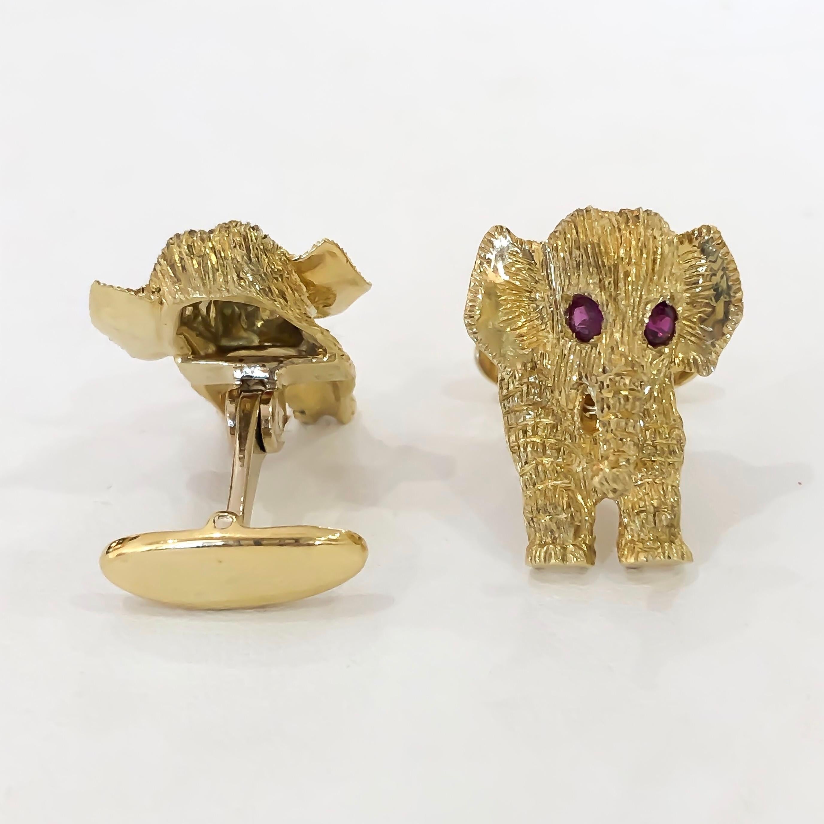 Round Cut Natural Round Red Ruby Elephant Cufflinks 18 Karat Yellow Gold