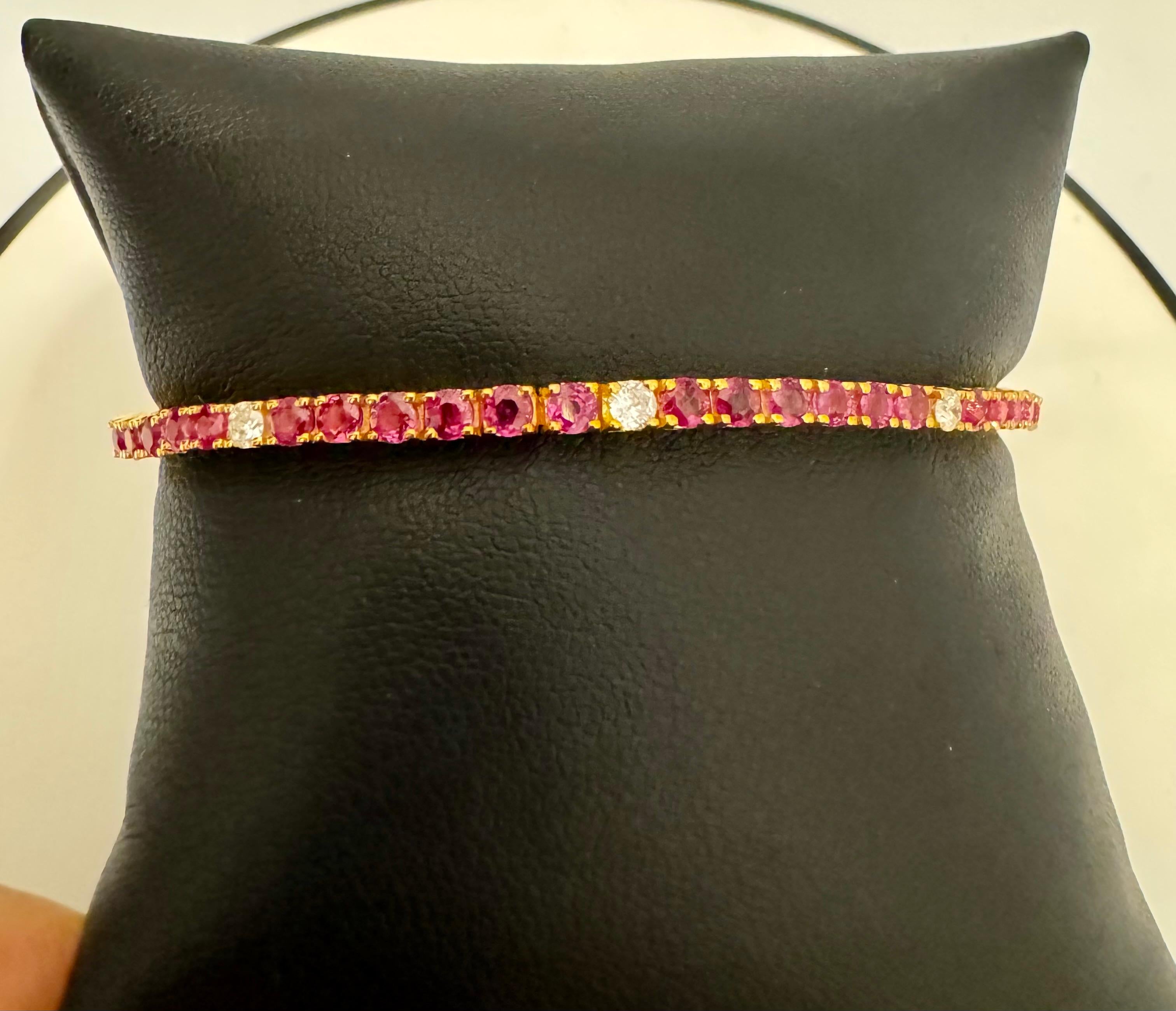 Brazalete de tenis de oro amarillo de 14 quilates con rubí redondo natural y diamantes 6,75 pulgadas en venta 3