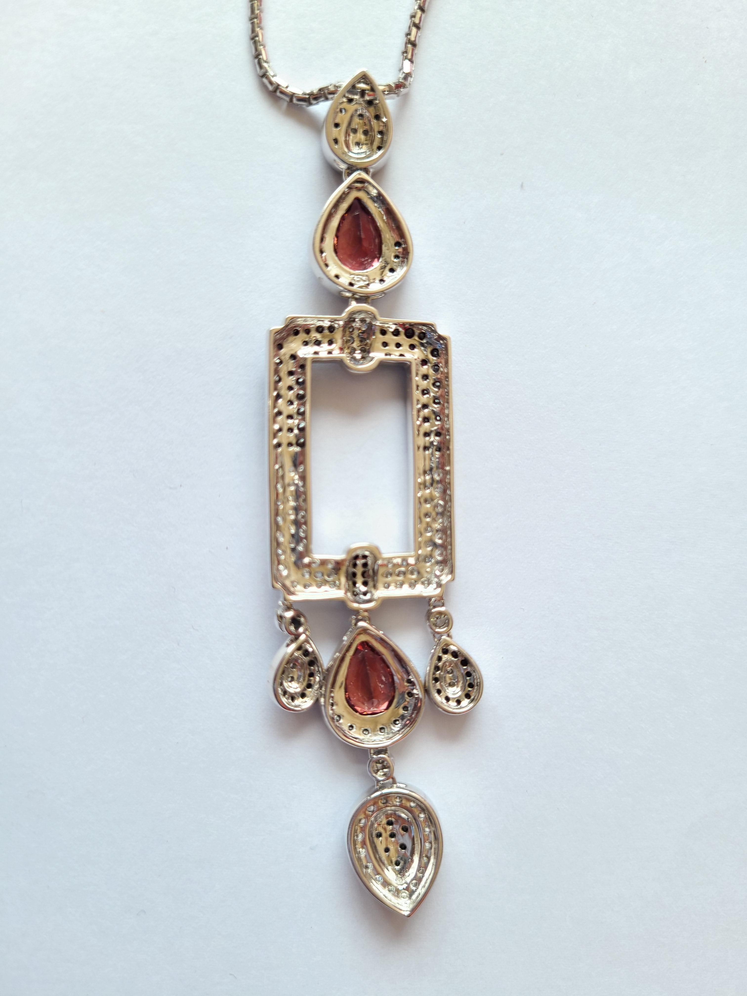 Natural Rubellite Pendant Set in 18 Karat Gold with Diamonds In New Condition For Sale In Hong Kong, HK