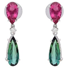 Orecchino con rubellite naturale, tormalina 4,04 carati e diamante 0,07 carati in oro 18 ct.
