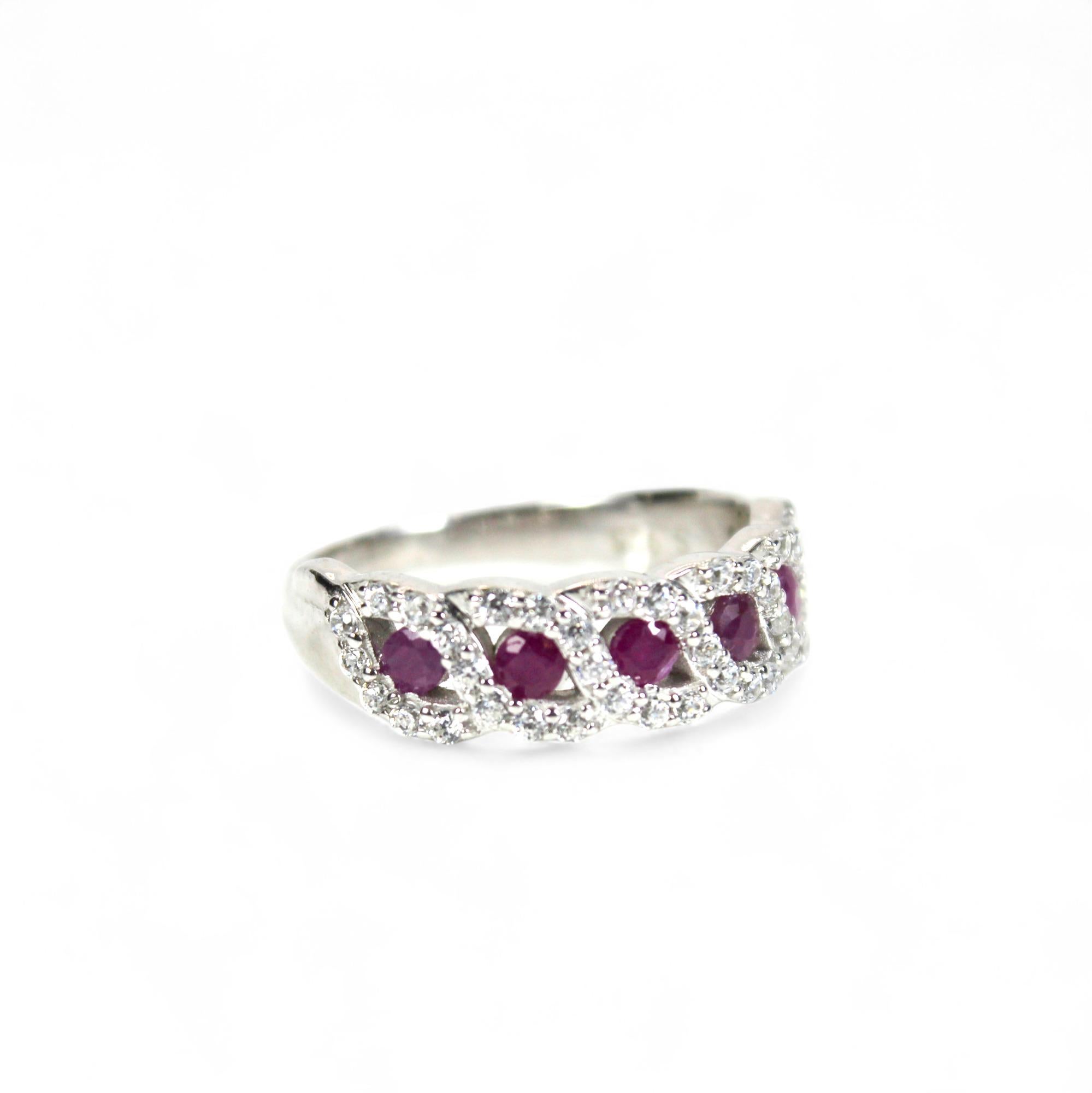Artigiano Anello classico con rubini Nature in vendita
