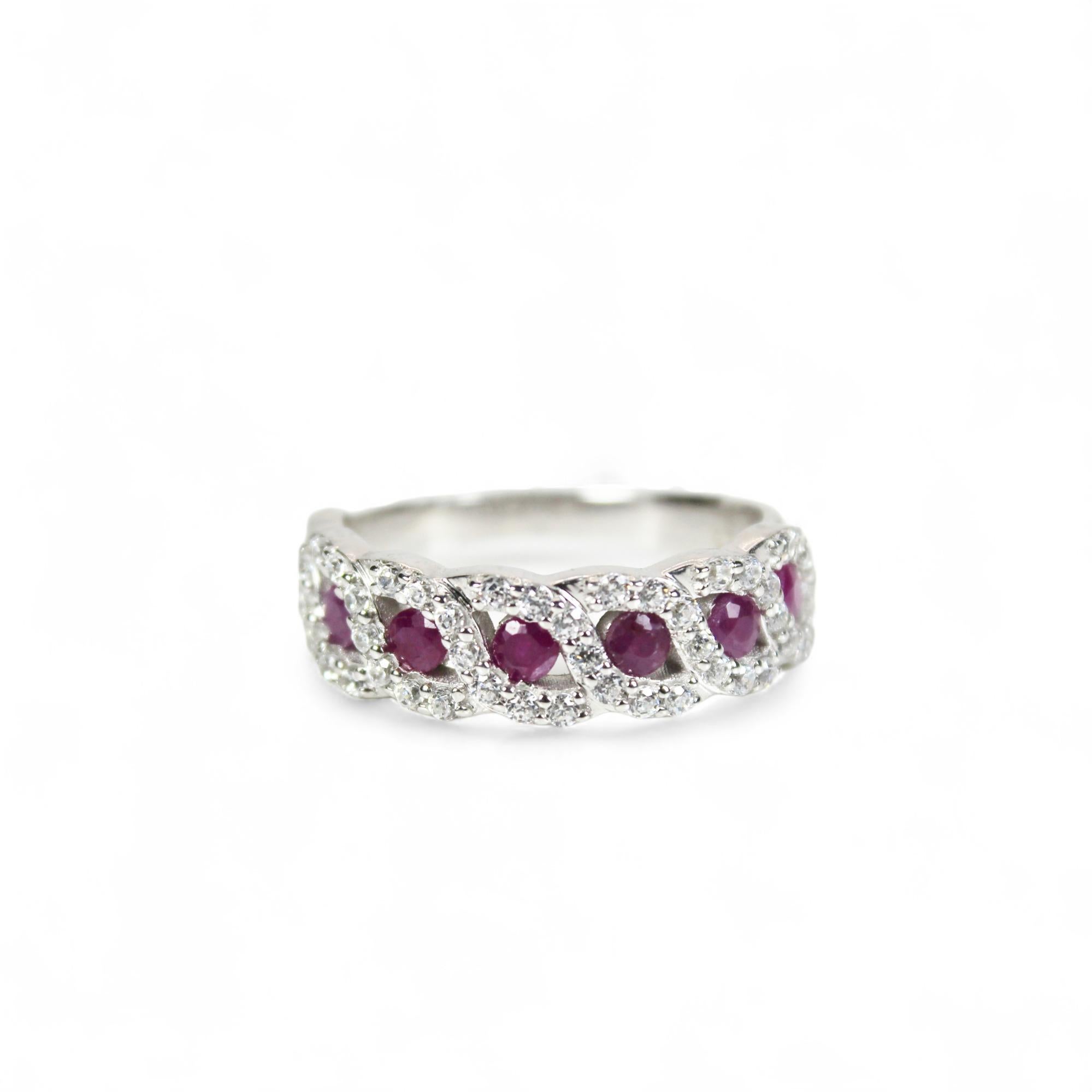 Taglio rotondo Anello classico con rubini Nature in vendita