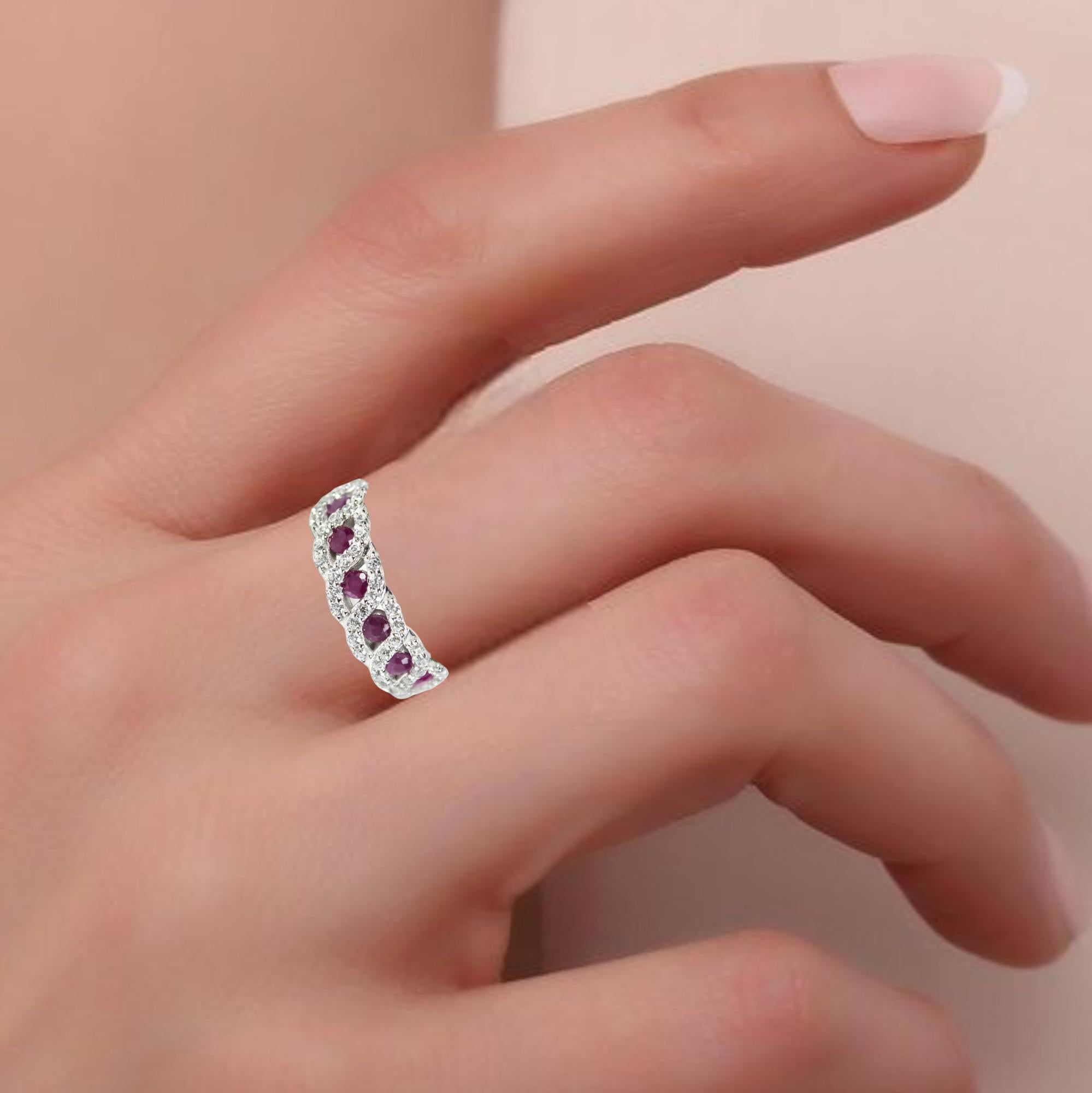 Anello classico con rubini Nature In condizioni Nuovo in vendita a Vadgam, GJ