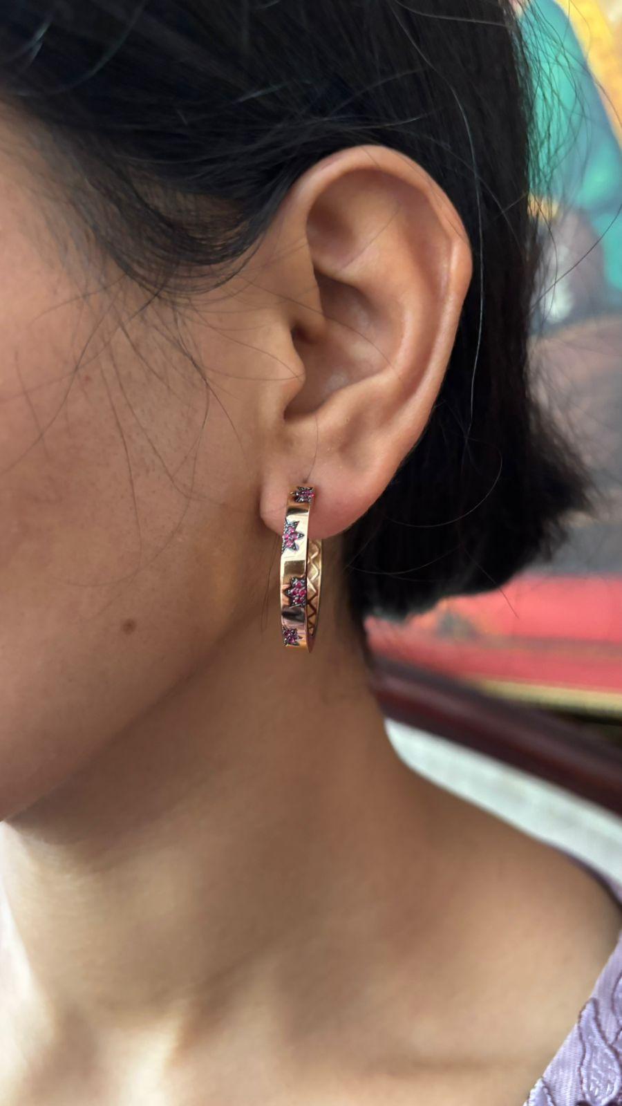 Women's Natural ruby 0.31cts earring in 18k gold For Sale
