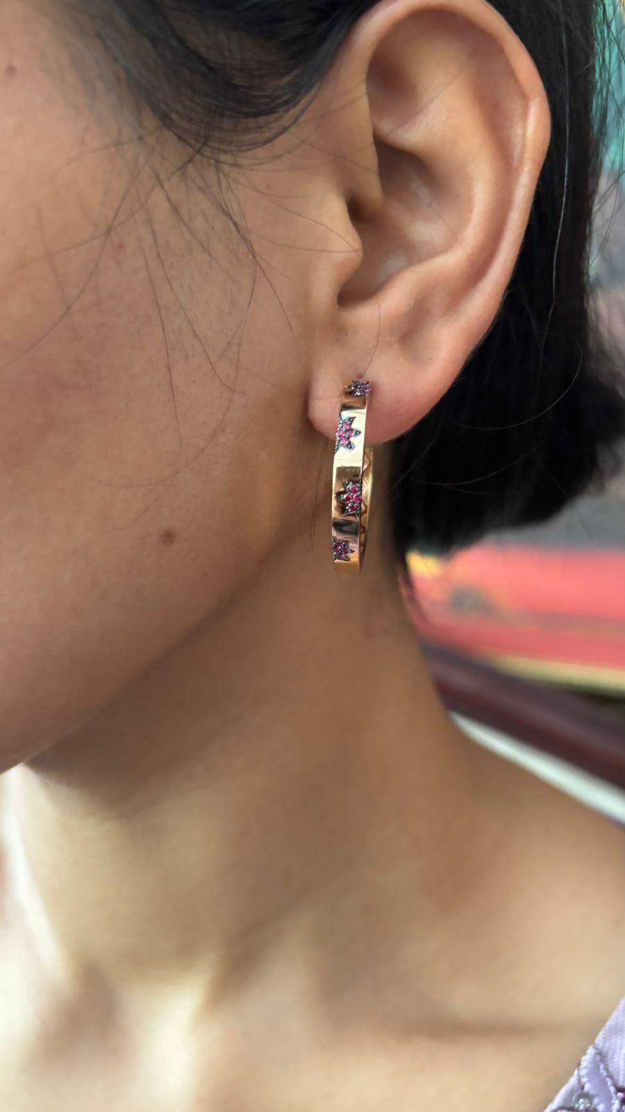 Natürlicher Rubin 0,31cts Ohrring in 18k Gold im Angebot 1