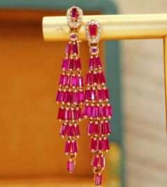 Natural Ruby 2.84cts & Diamond 0.07cts Earring in 18k Gold