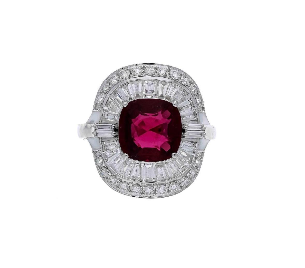 Natural ruby 3.38cts & diamond 2.00cts ring in 18k gold In New Condition In jaipur, IN