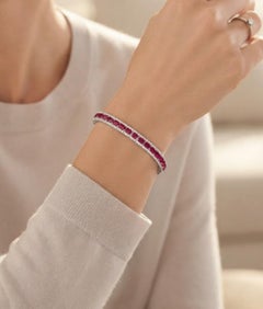 Bracciale in oro 18 carati con rubino naturale da 7,45 carati e diamanti da 0,90 carati