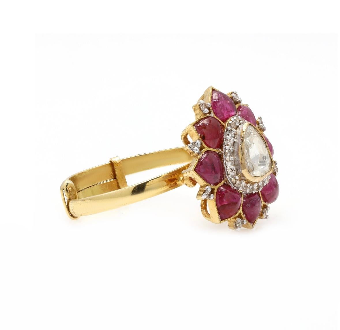Stein : Rubin mit Diamant 
❋ Steinform : Fancy-Schliff
❋ Steinfarbe: wie im Bild gezeigt
❋ Gewicht der Steine: 0,80 Karat. Ungefähr.
❋ Farbe Steinart : Natürlich

❋ Gewicht des Diamanten: 0,52 Karat. Ungefähr.
❋ Diamantgröße: ca. 6,00-6,50 MM (±