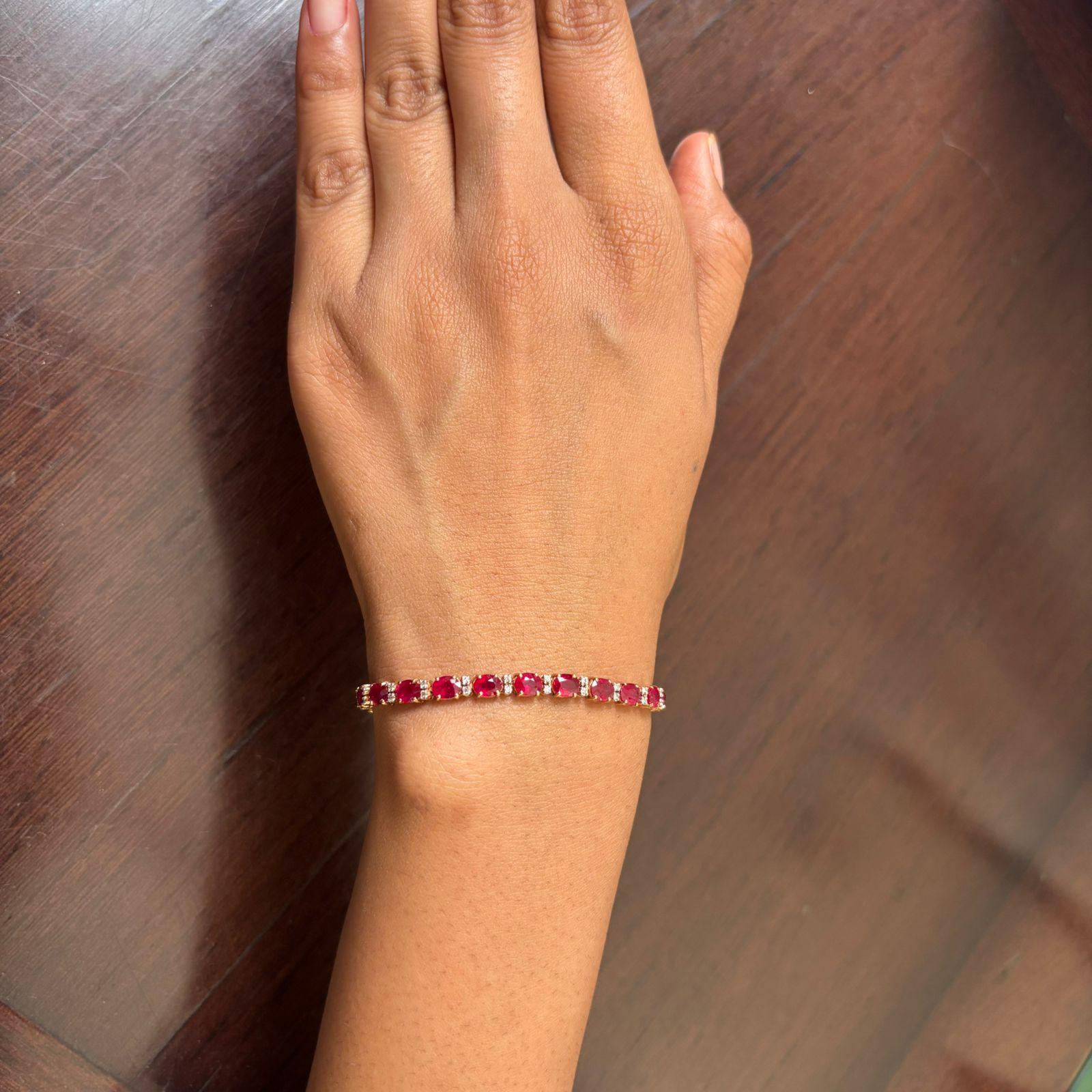 Natural ruby 9.75cts & diamond 0.43cts bracelet in 18k gold For Sale 1