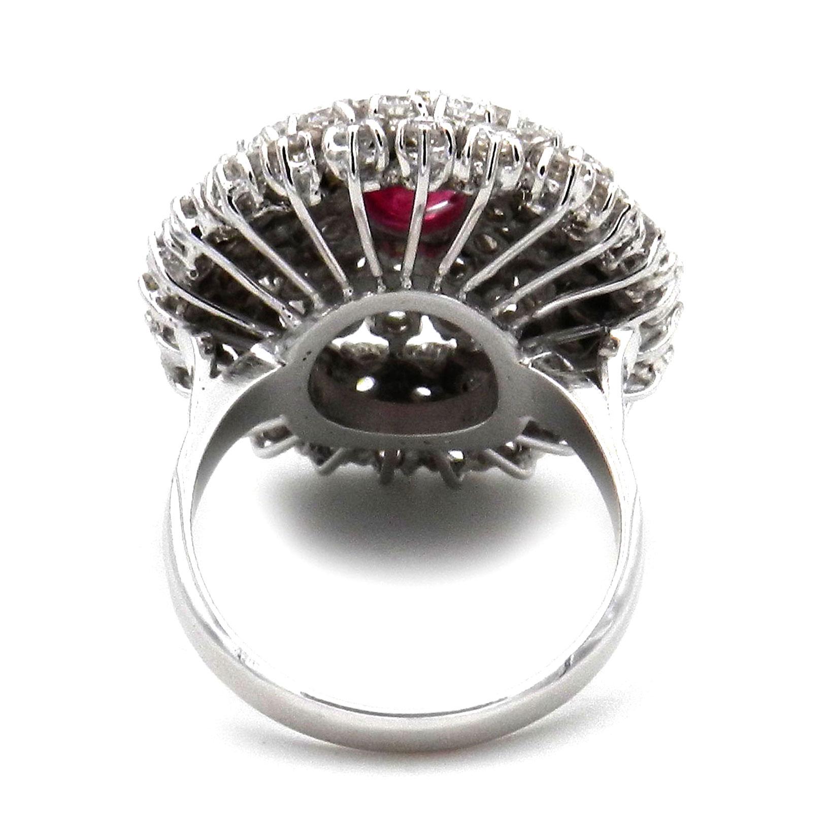 Natural Ruby and 4 Carat Diamond Cocktail Ring in 18 Karat White Gold In Good Condition In Goettingen, DE